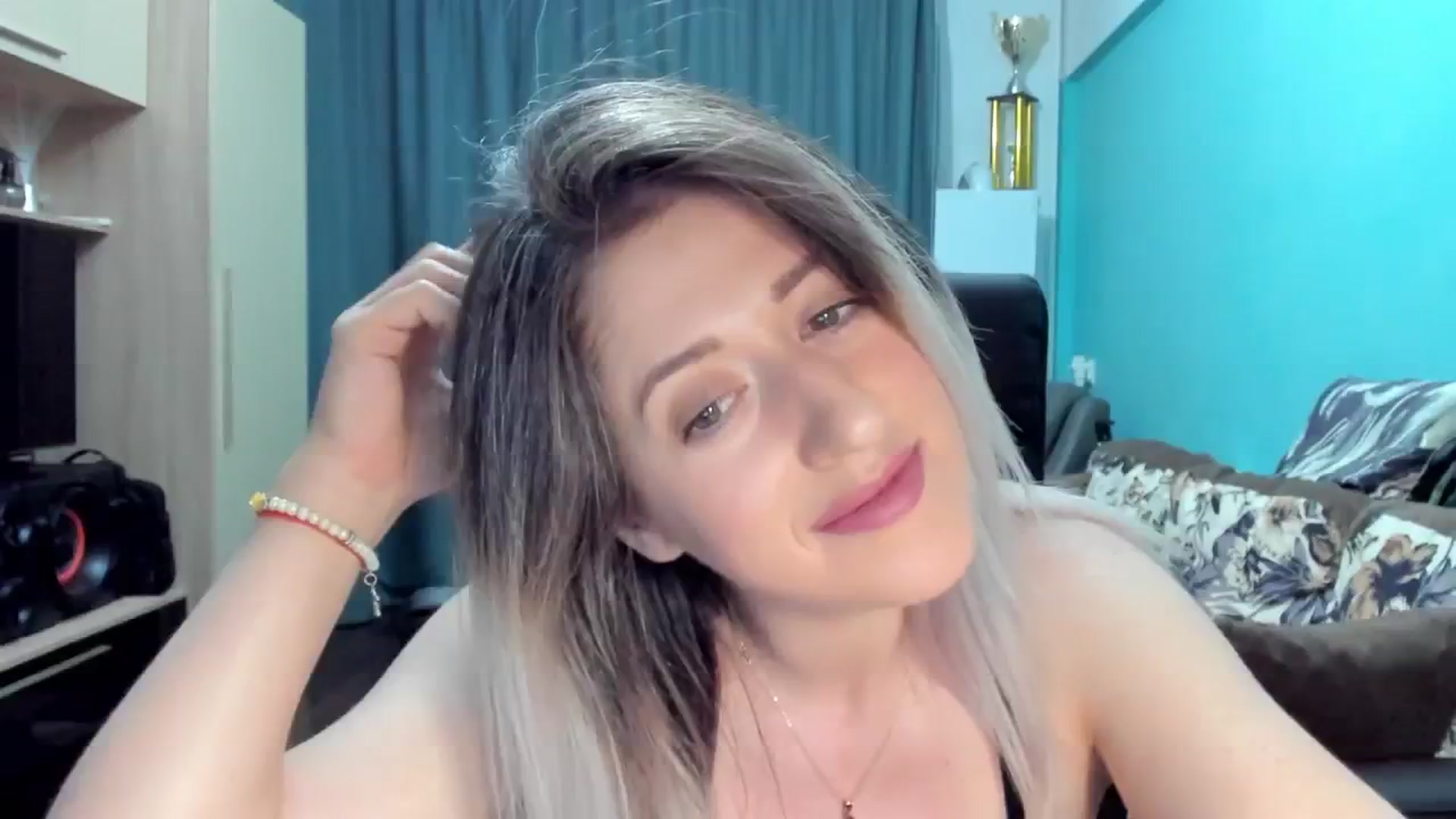 Gallery image thumbnail from SweetDelia_'s myfreecams stream on, 09/16/2024, 24:03 image 10 of 20