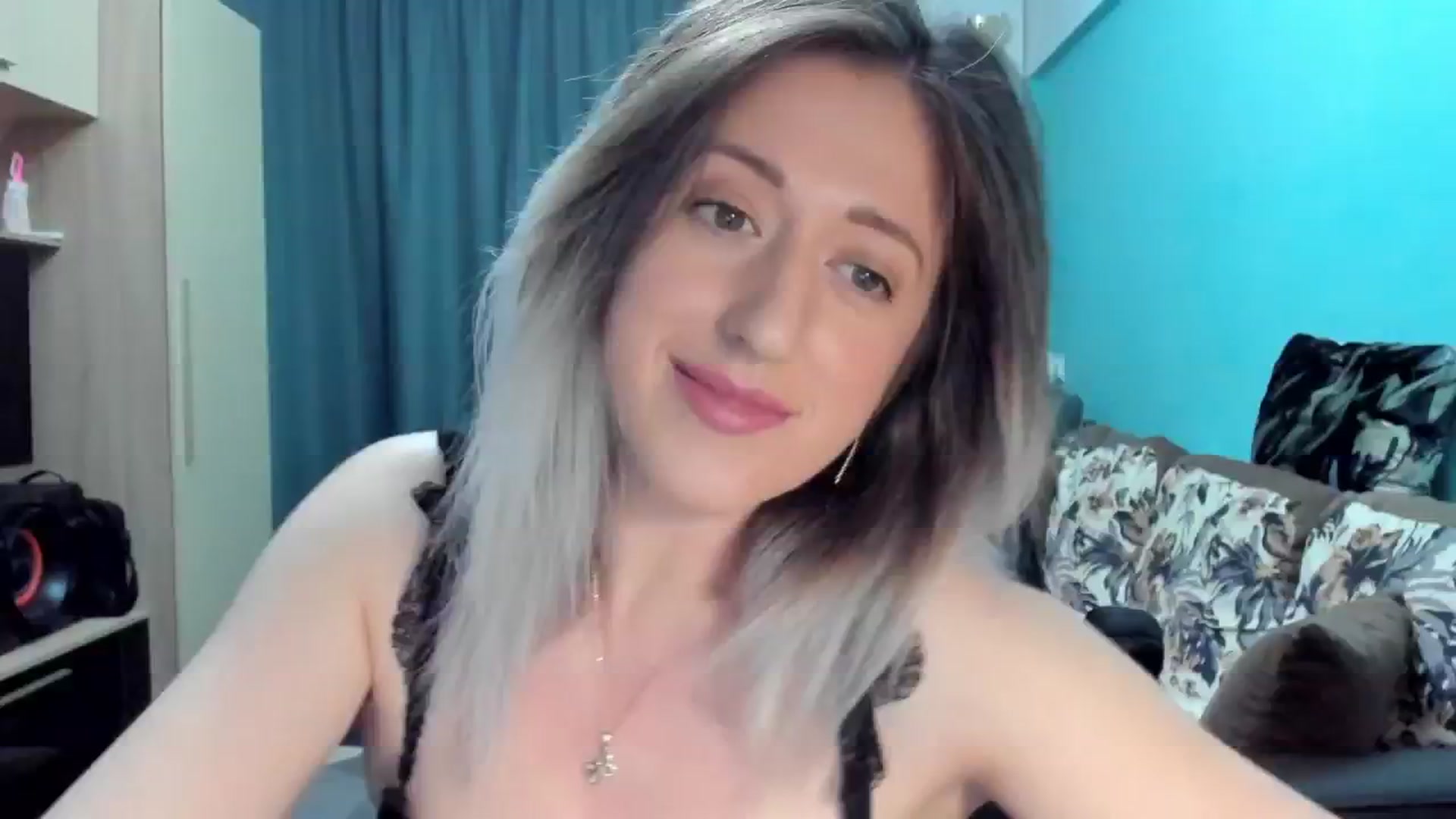 Gallery image thumbnail from SweetDelia_'s myfreecams stream on, 09/22/2024, 24:00 image 6 of 20