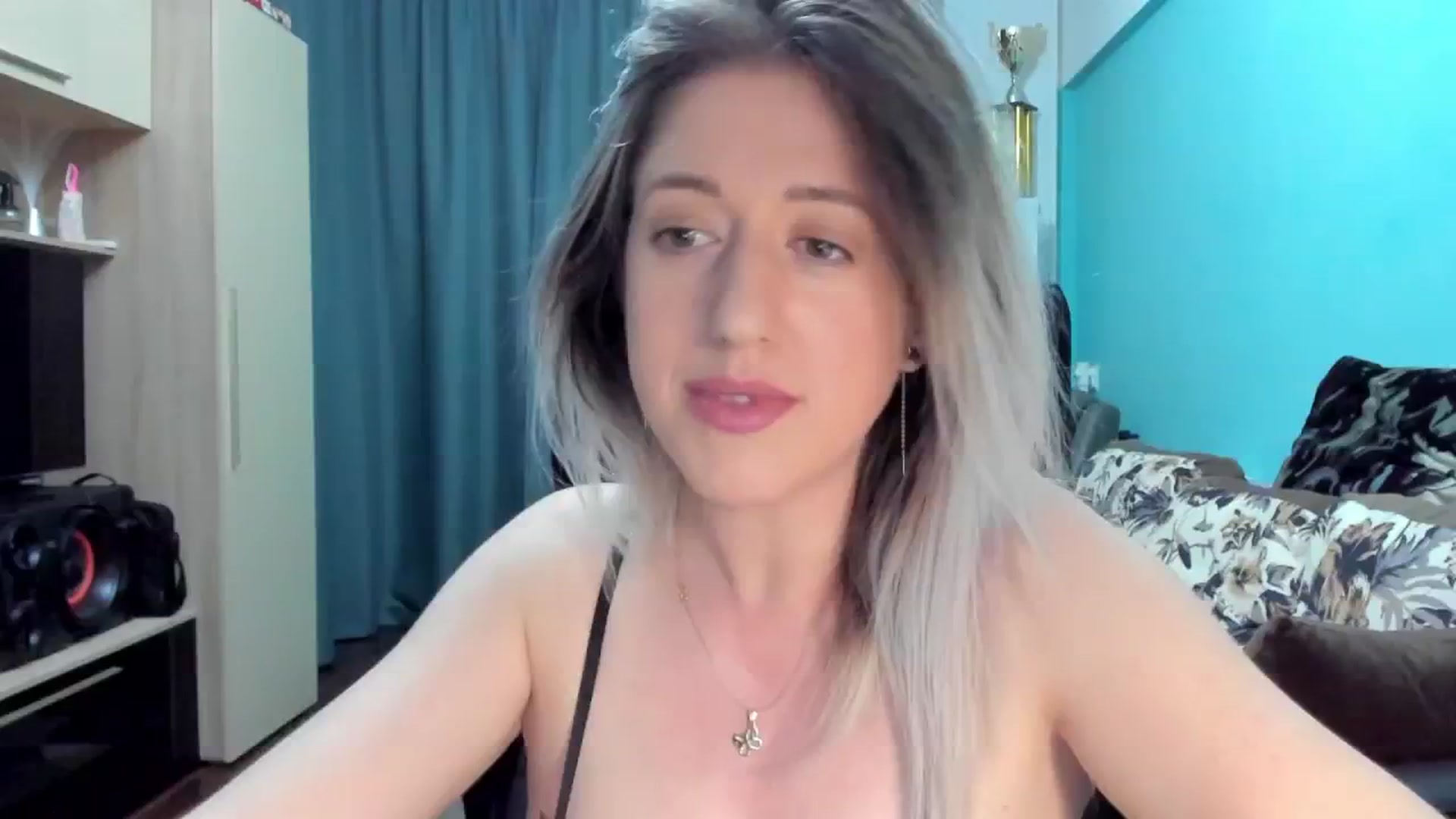 Gallery image thumbnail from SweetDelia_'s myfreecams stream on, 09/24/2024, 24:02 image 10 of 20
