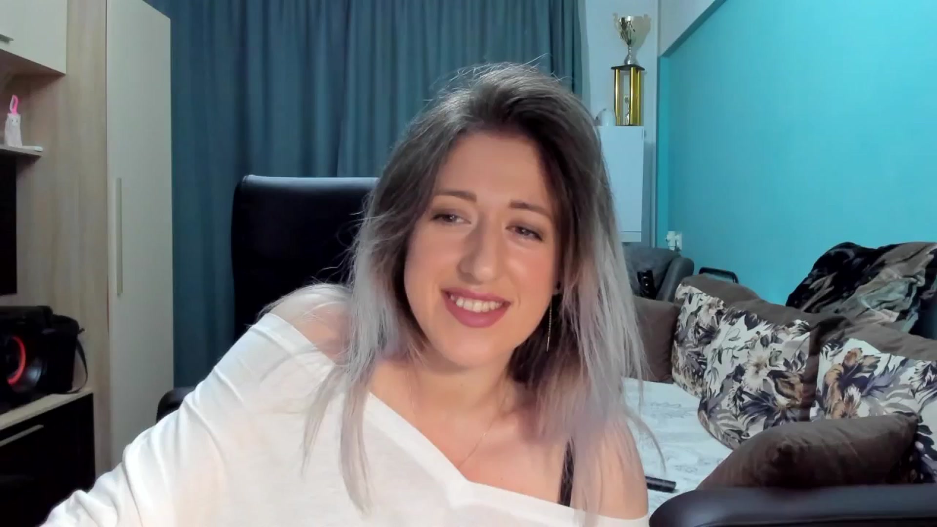 Gallery image thumbnail from SweetDelia_'s myfreecams stream on, 09/29/2024, 01:08 image 8 of 20