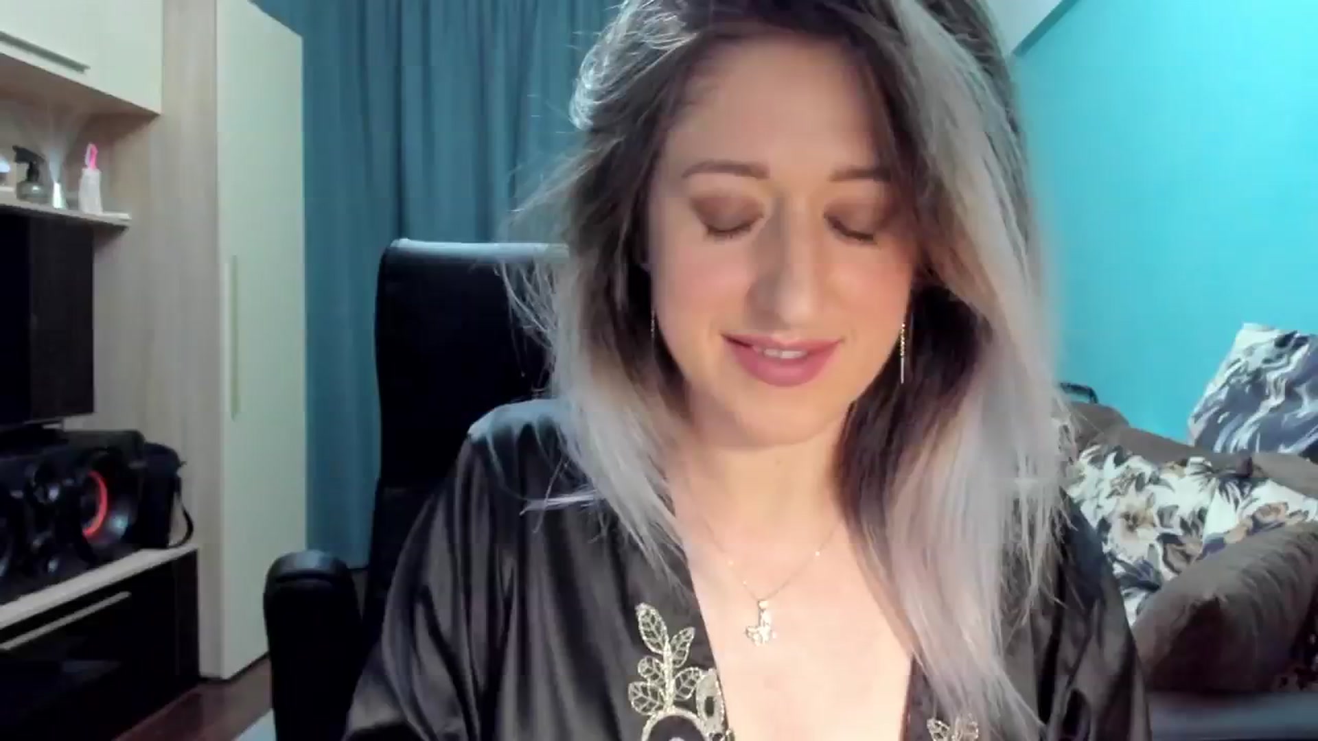 Gallery image thumbnail from SweetDelia_'s myfreecams stream on, 09/29/2024, 23:21 image 3 of 20