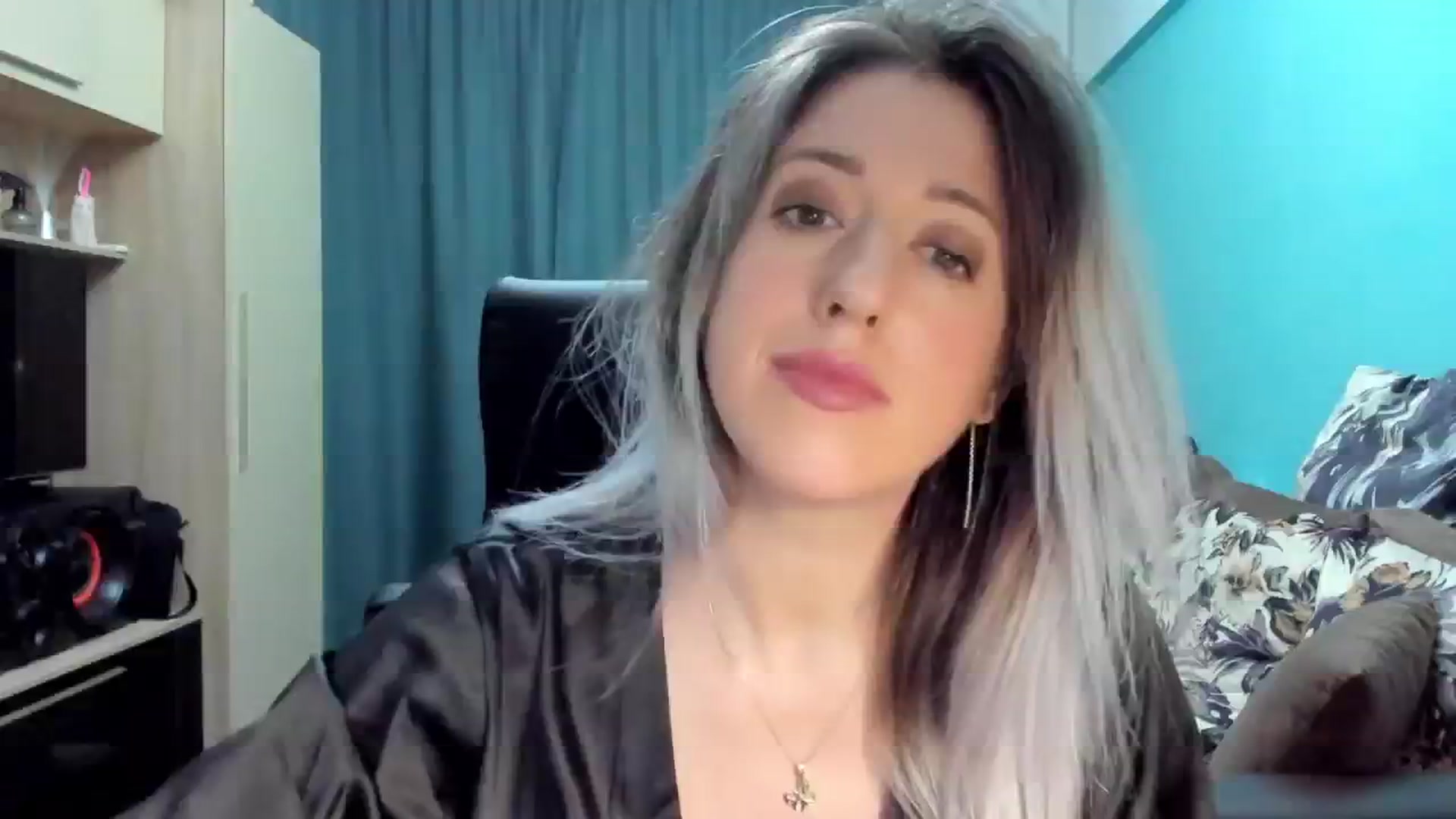 Gallery image thumbnail from SweetDelia_'s myfreecams stream on, 09/30/2024, 01:30 image 16 of 20