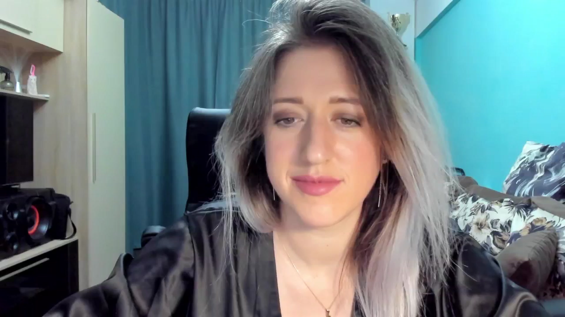 Gallery image thumbnail from SweetDelia_'s myfreecams stream on, 09/30/2024, 01:30 image 11 of 20