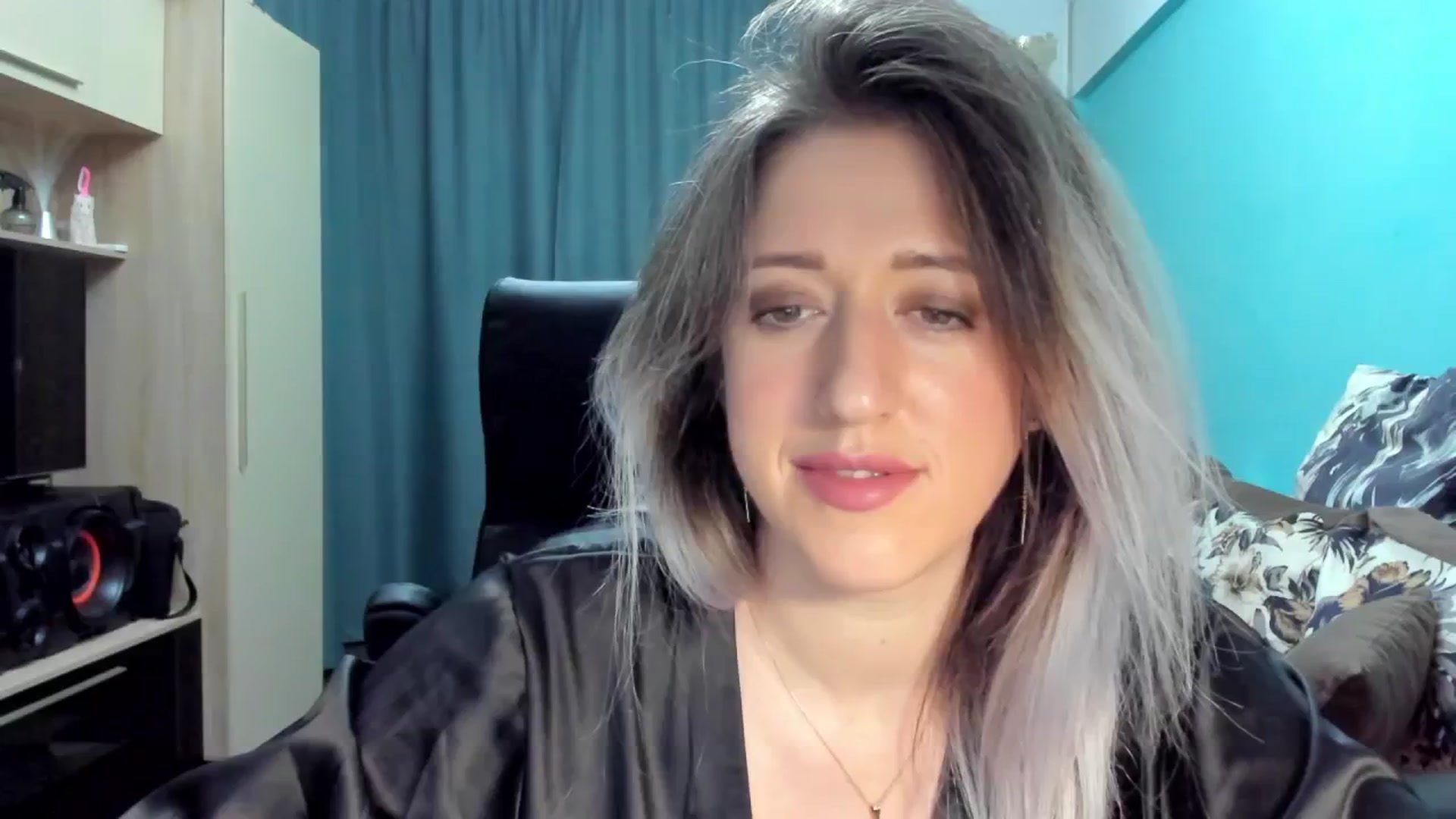 Gallery image thumbnail from SweetDelia_'s myfreecams stream on, 09/30/2024, 01:30 image 12 of 20