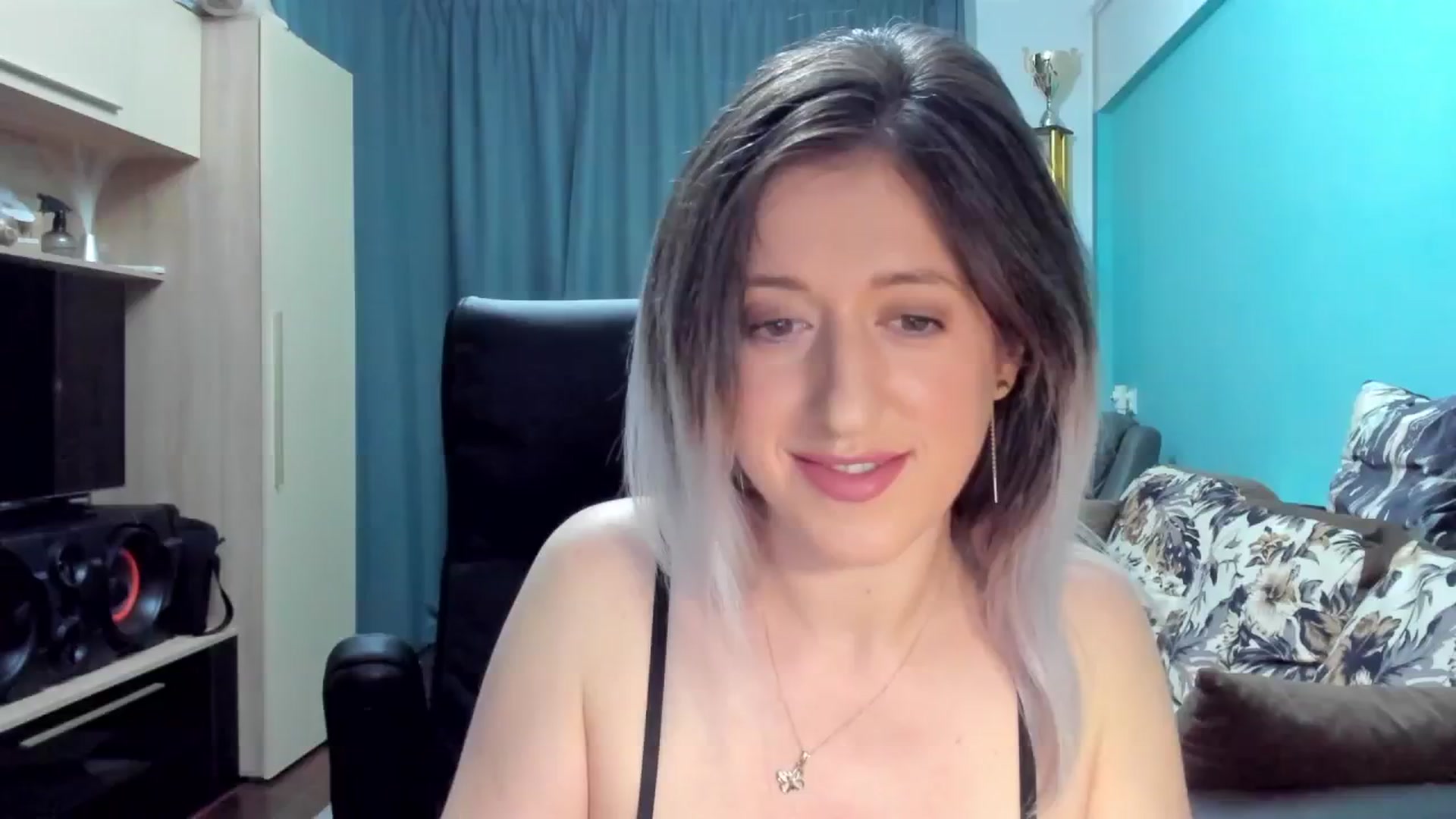 Gallery image thumbnail from SweetDelia_'s myfreecams stream on, 10/02/2024, 22:31 image 8 of 20