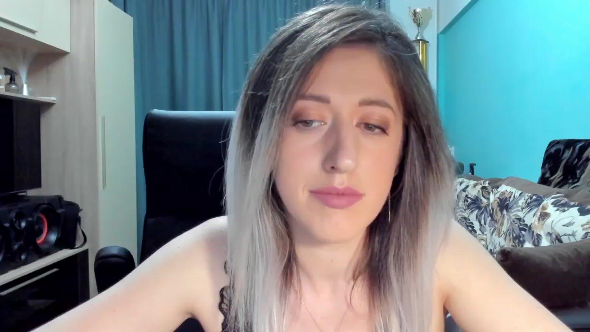 Gallery image thumbnail from SweetDelia_'s myfreecams stream on, 10/06/2024, 01:16 image 1 of 20