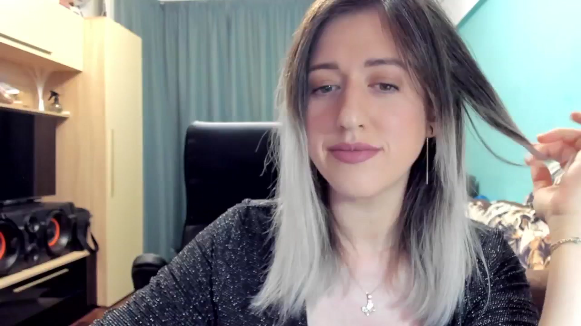 Gallery image thumbnail from SweetDelia_'s myfreecams stream on, 10/09/2024, 23:52 image 10 of 20