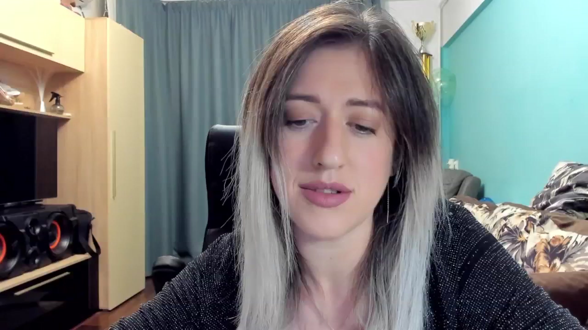 Gallery image thumbnail from SweetDelia_'s myfreecams stream on, 10/09/2024, 23:52 image 9 of 20