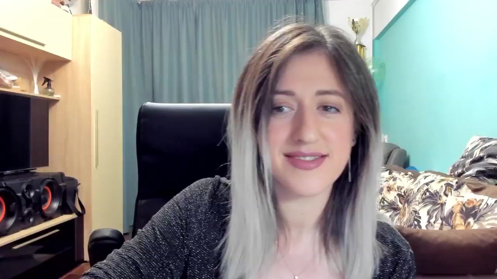 Gallery image thumbnail from SweetDelia_'s myfreecams stream on, 10/09/2024, 23:52 image 18 of 20