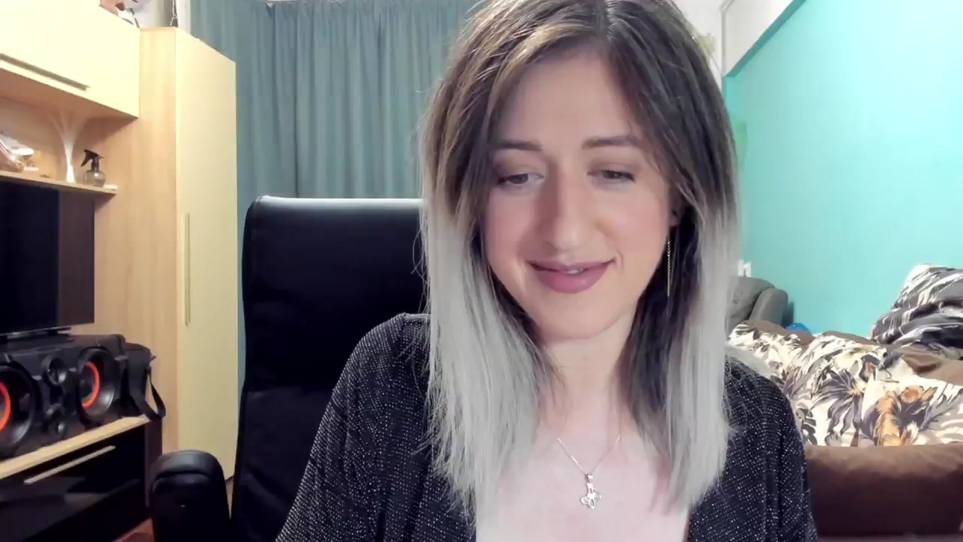 Gallery image thumbnail from SweetDelia_'s myfreecams stream on, 10/09/2024, 23:52 image 19 of 20