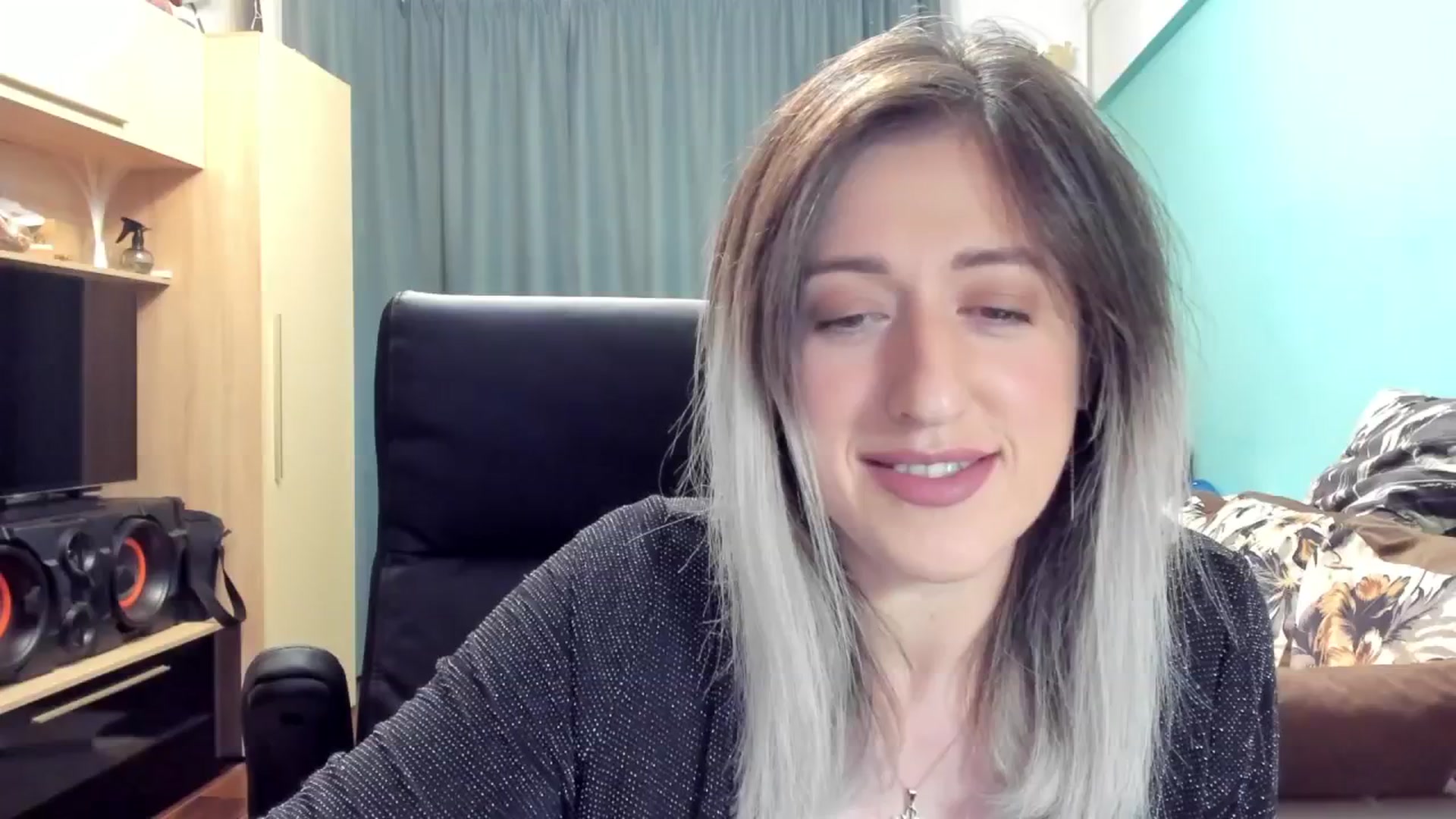 Gallery image thumbnail from SweetDelia_'s myfreecams stream on, 10/09/2024, 23:52 image 6 of 20