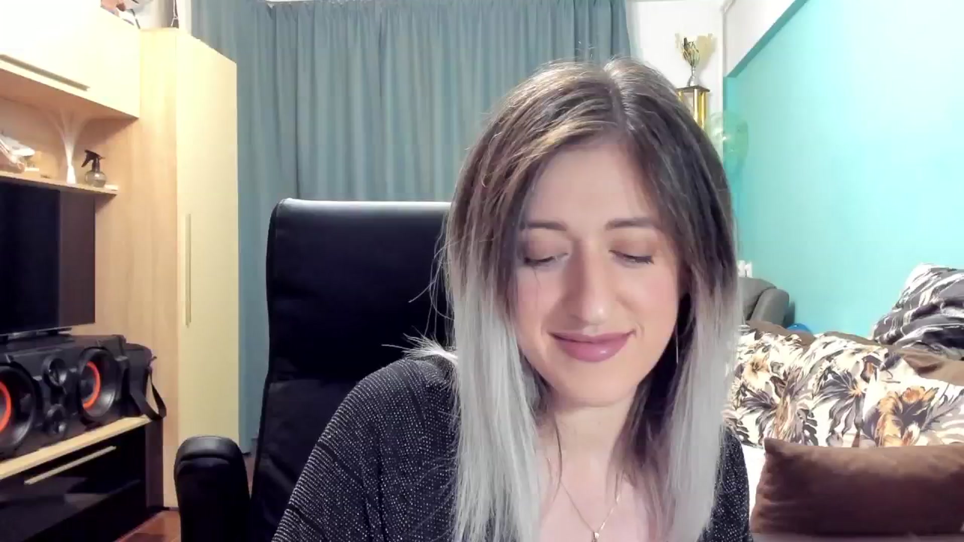 Gallery image thumbnail from SweetDelia_'s myfreecams stream on, 10/09/2024, 23:52 image 15 of 20