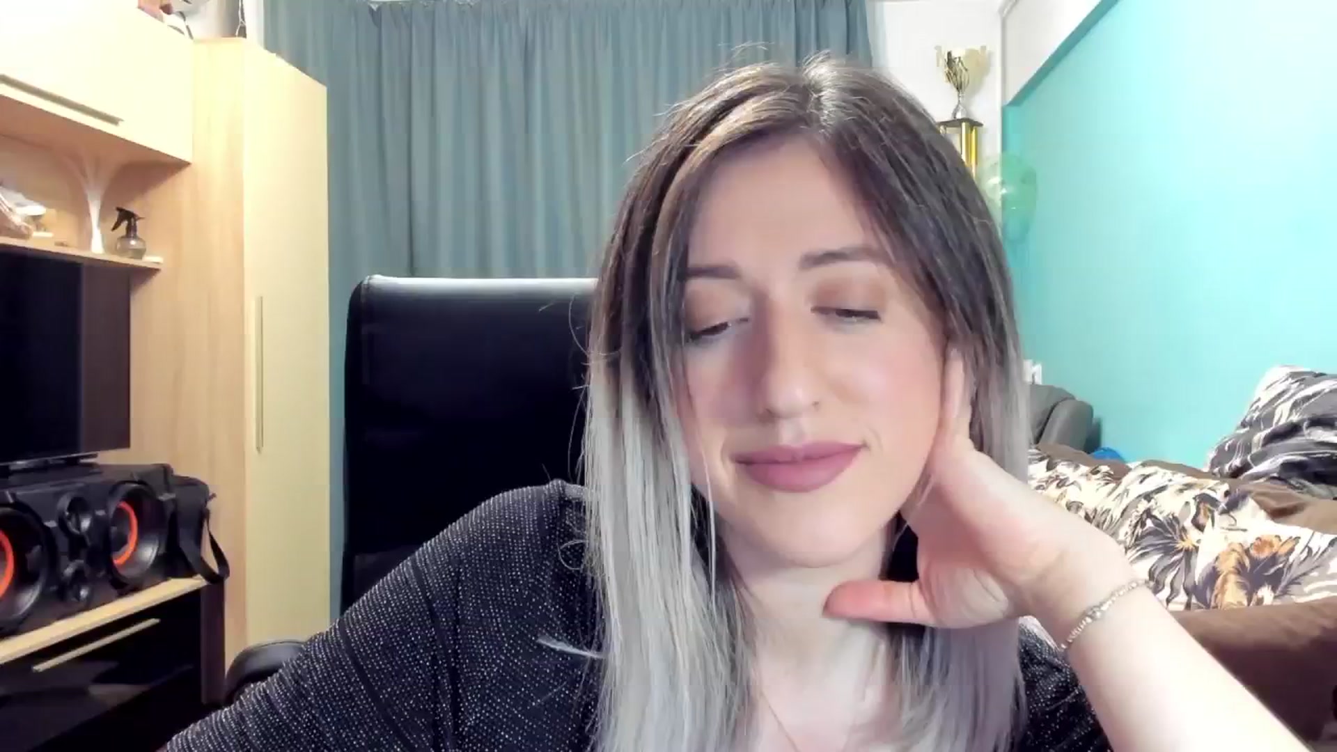 Gallery image thumbnail from SweetDelia_'s myfreecams stream on, 10/10/2024, 01:13 image 9 of 20