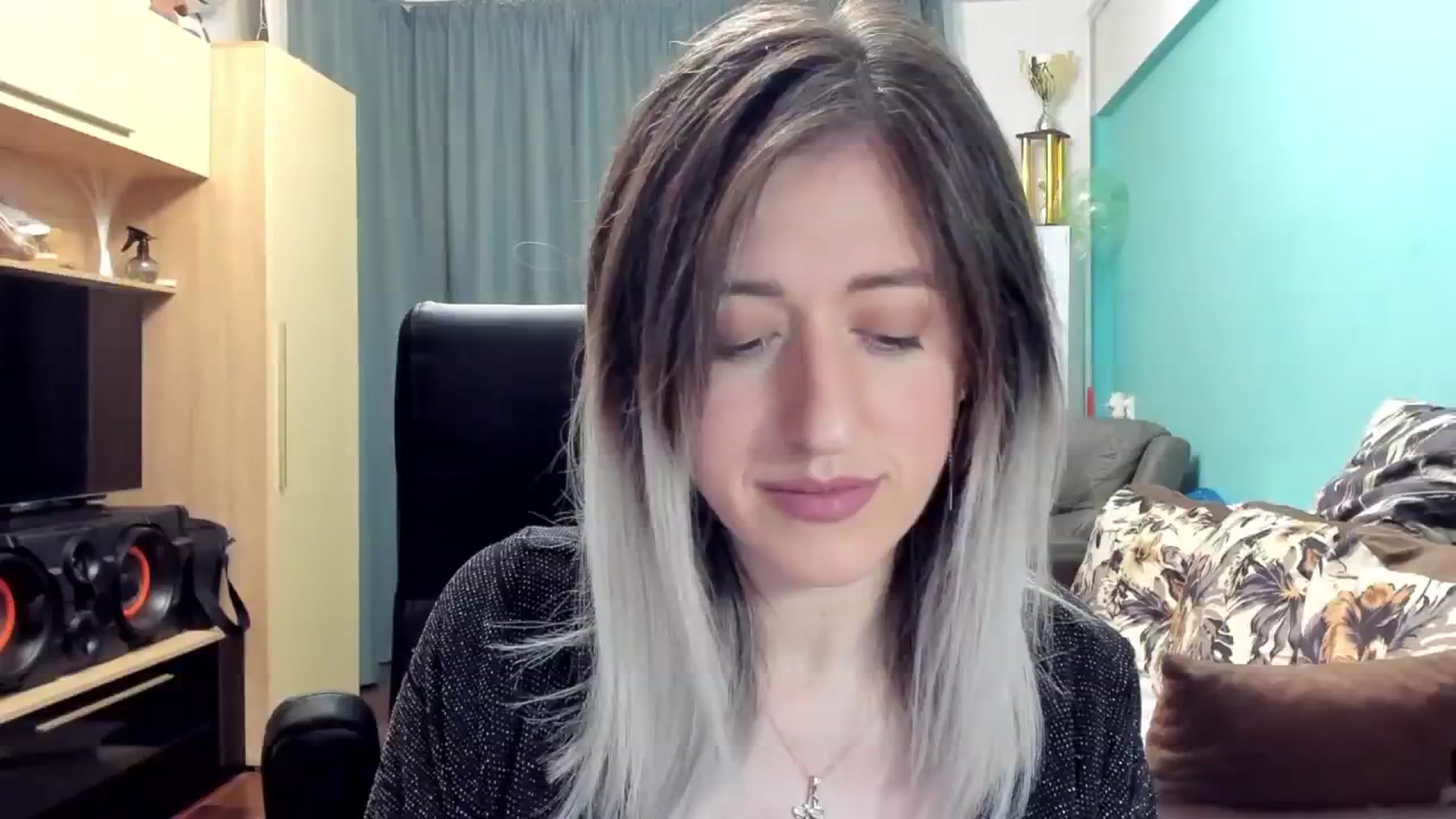 Gallery image thumbnail from SweetDelia_'s myfreecams stream on, 10/10/2024, 01:13 image 1 of 20