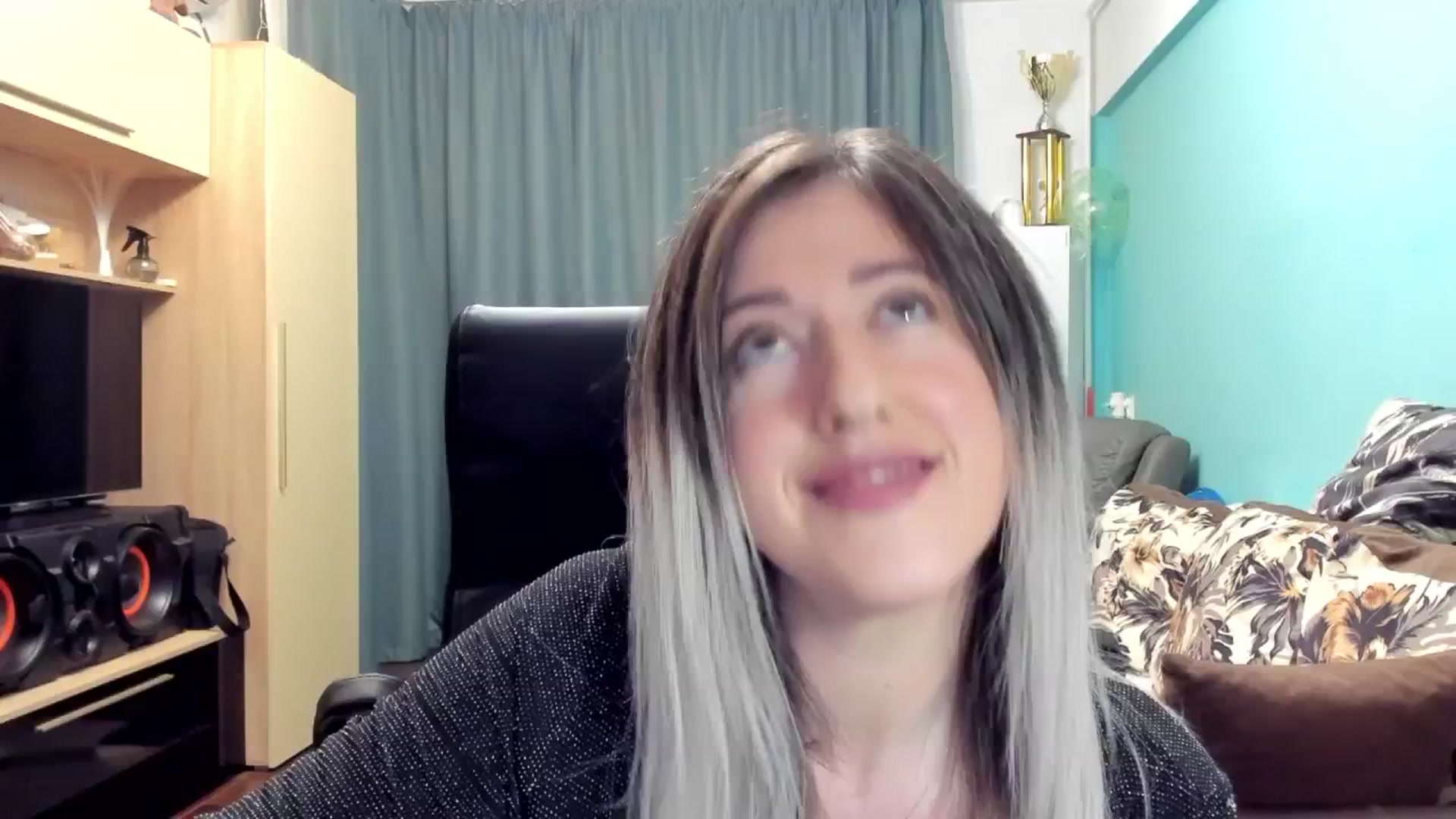 Gallery image thumbnail from SweetDelia_'s myfreecams stream on, 10/10/2024, 01:13 image 17 of 20