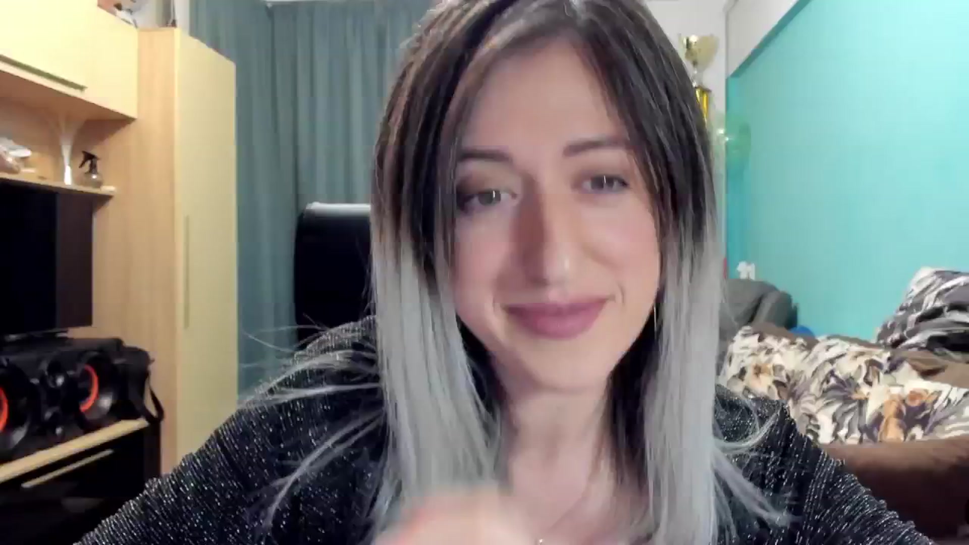 Gallery image thumbnail from SweetDelia_'s myfreecams stream on, 10/10/2024, 01:13 image 15 of 20
