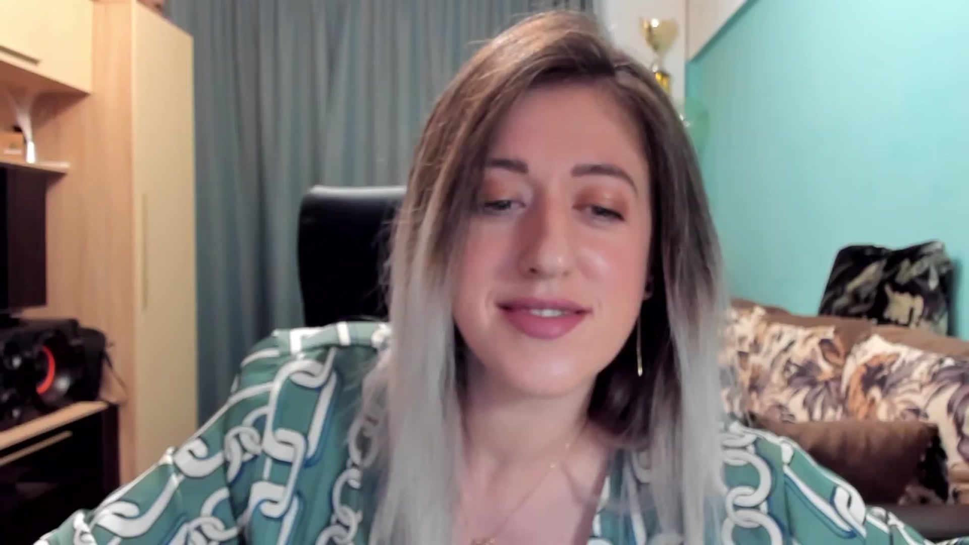Gallery image thumbnail from SweetDelia_'s myfreecams stream on, 10/18/2024, 23:36 image 2 of 20