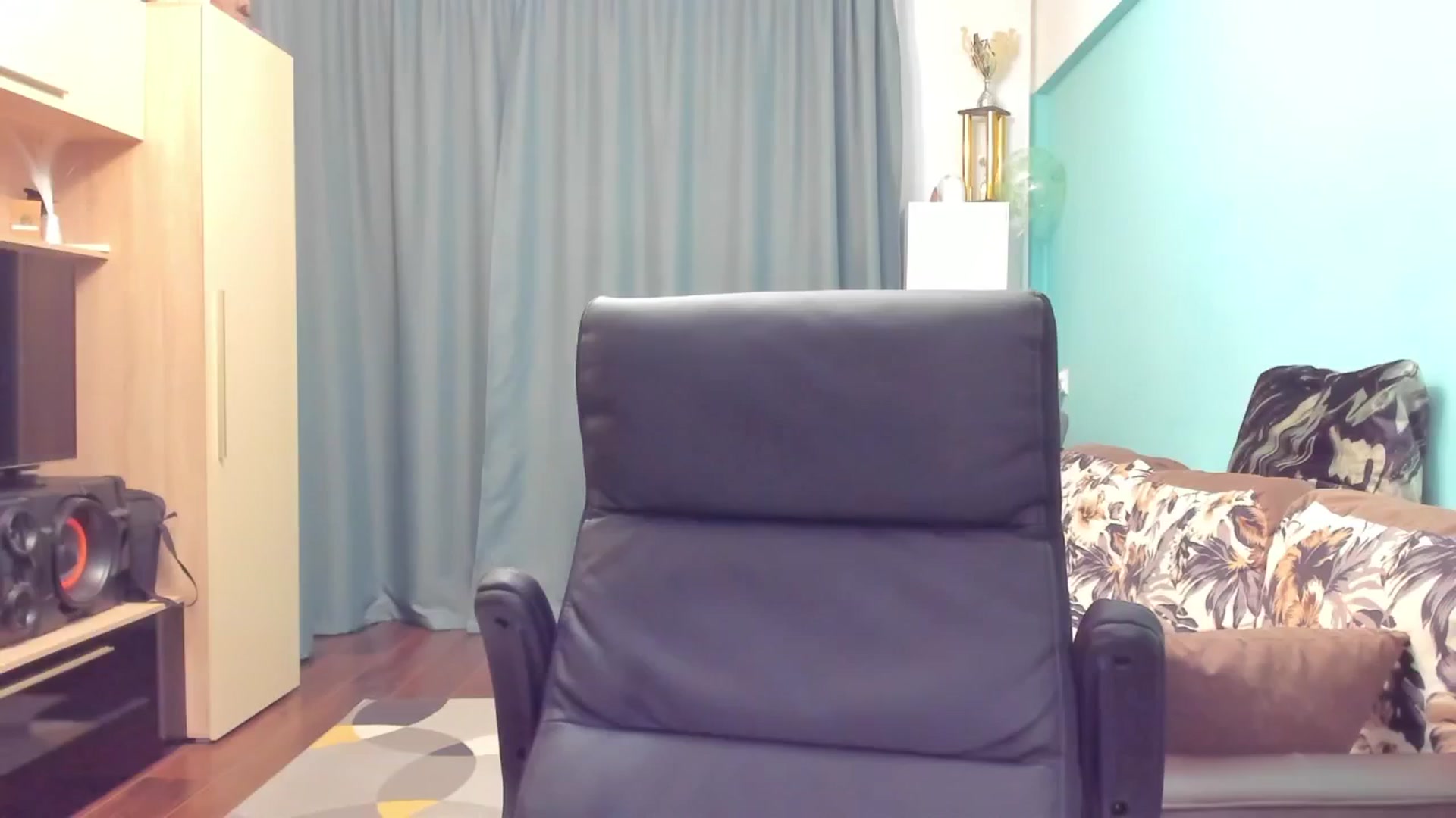 Gallery image thumbnail from SweetDelia_'s myfreecams stream on, 10/18/2024, 23:36 image 4 of 20