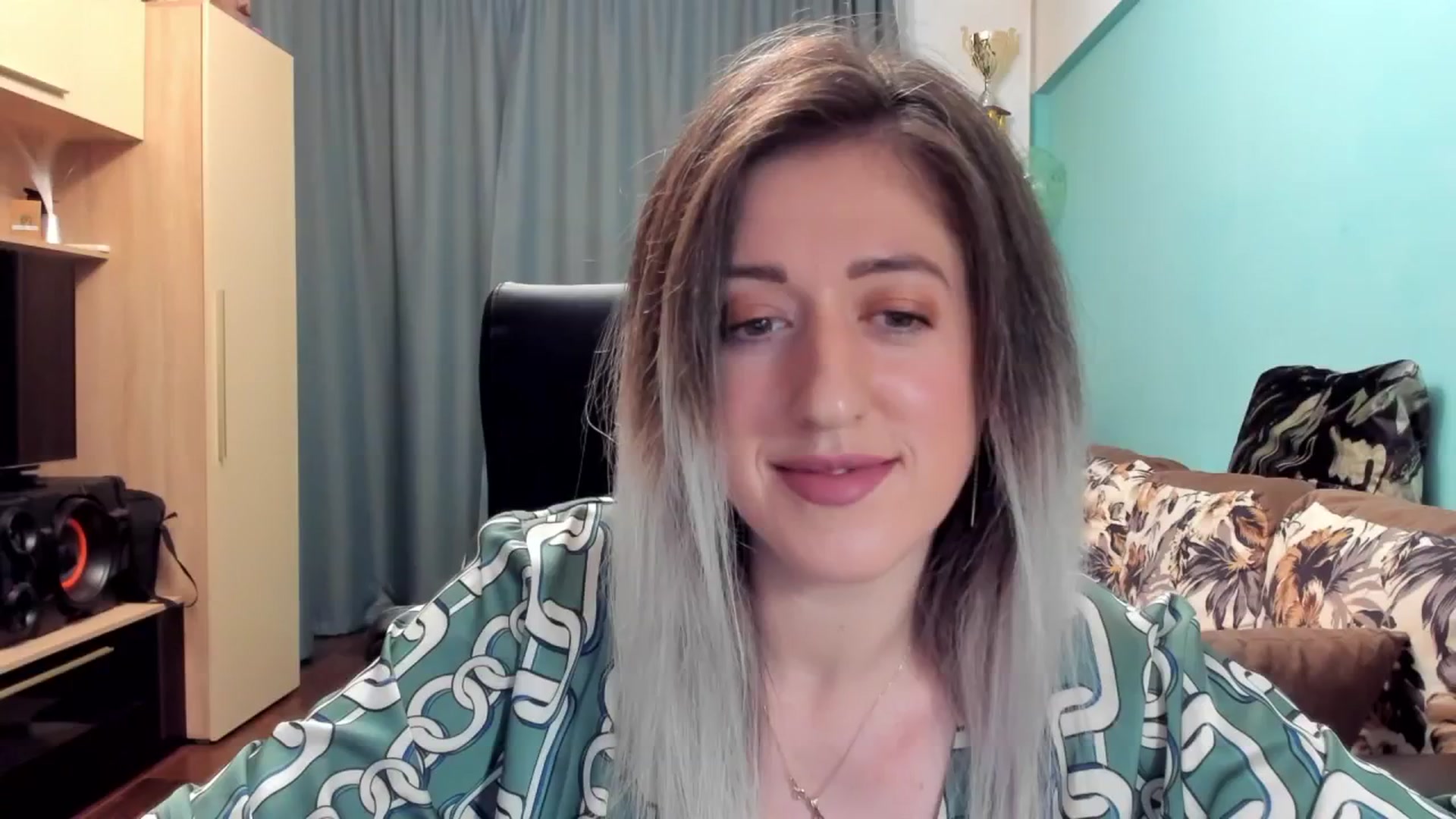 Gallery image thumbnail from SweetDelia_'s myfreecams stream on, 10/18/2024, 23:36 image 11 of 20