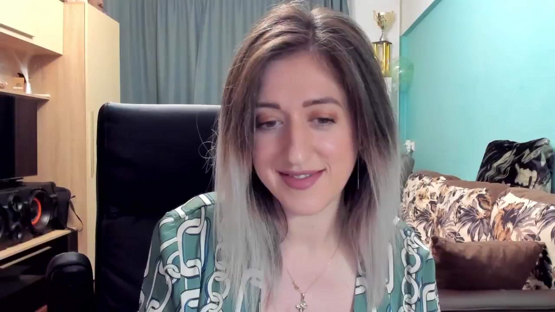 Gallery image thumbnail from SweetDelia_'s myfreecams stream on, 10/19/2024, 01:44 image 8 of 20