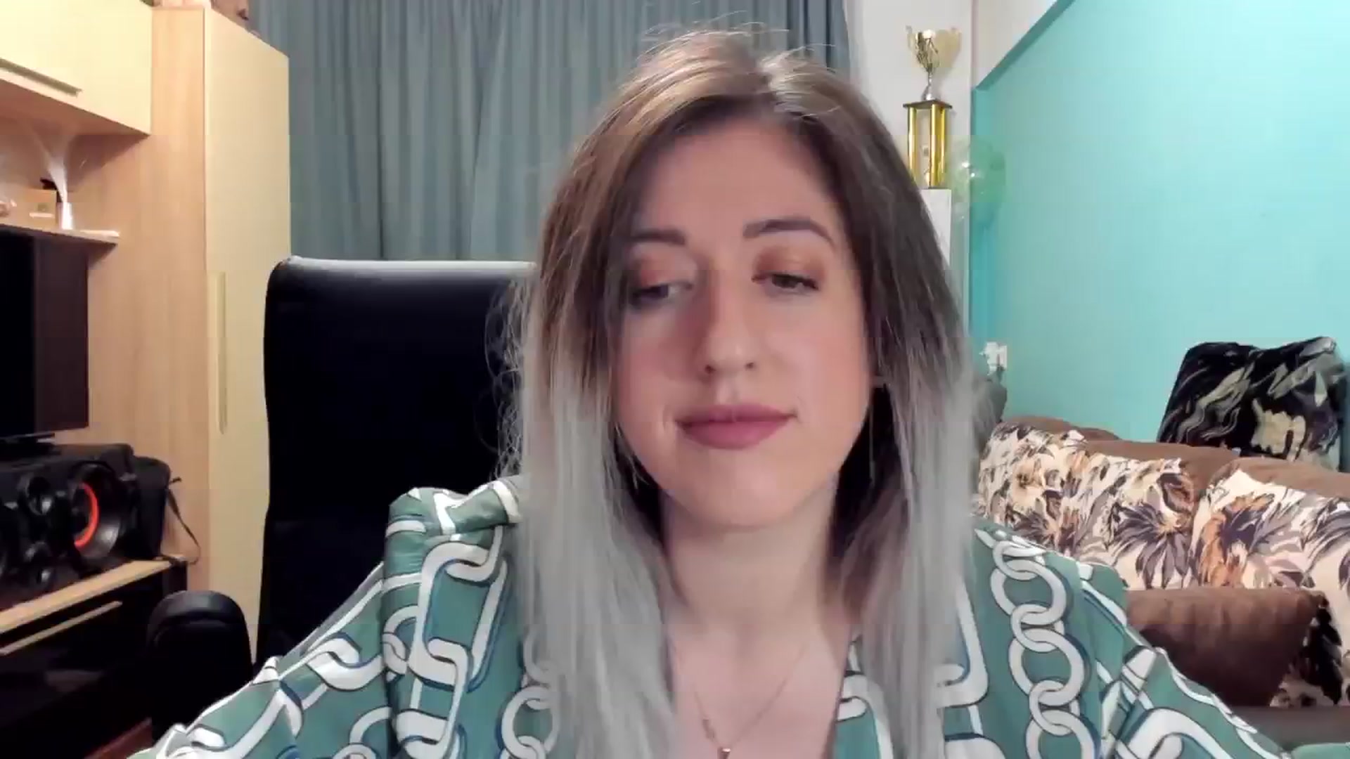 Gallery image thumbnail from SweetDelia_'s myfreecams stream on, 10/19/2024, 01:44 image 5 of 20