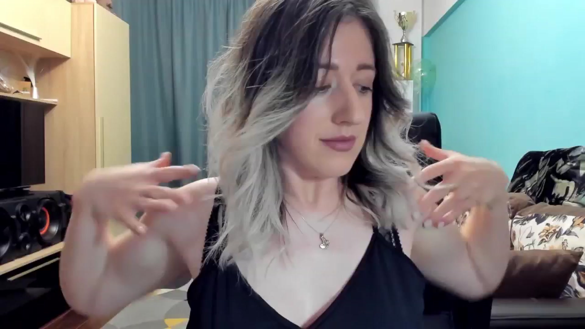 Gallery image thumbnail from SweetDelia_'s myfreecams stream on, 10/20/2024, 22:58 image 10 of 20