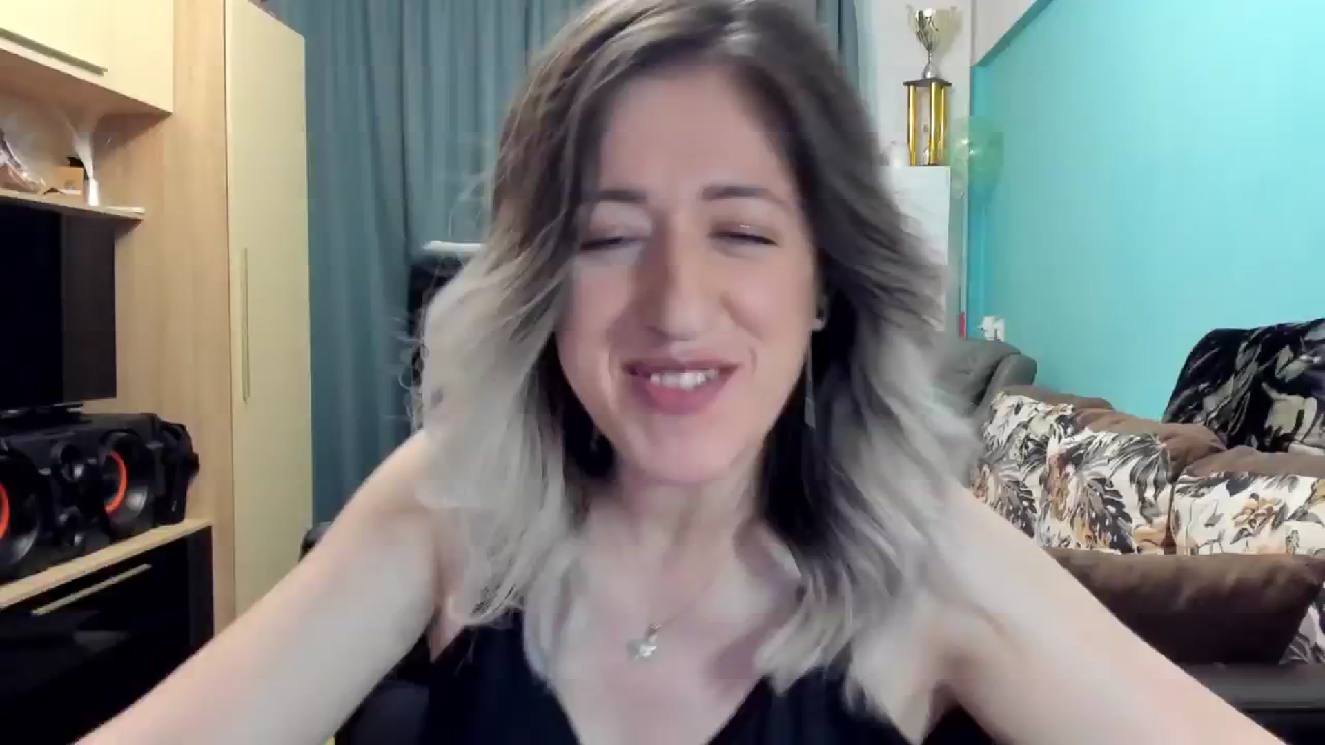 Gallery image thumbnail from SweetDelia_'s myfreecams stream on, 10/21/2024, 24:03 image 7 of 20