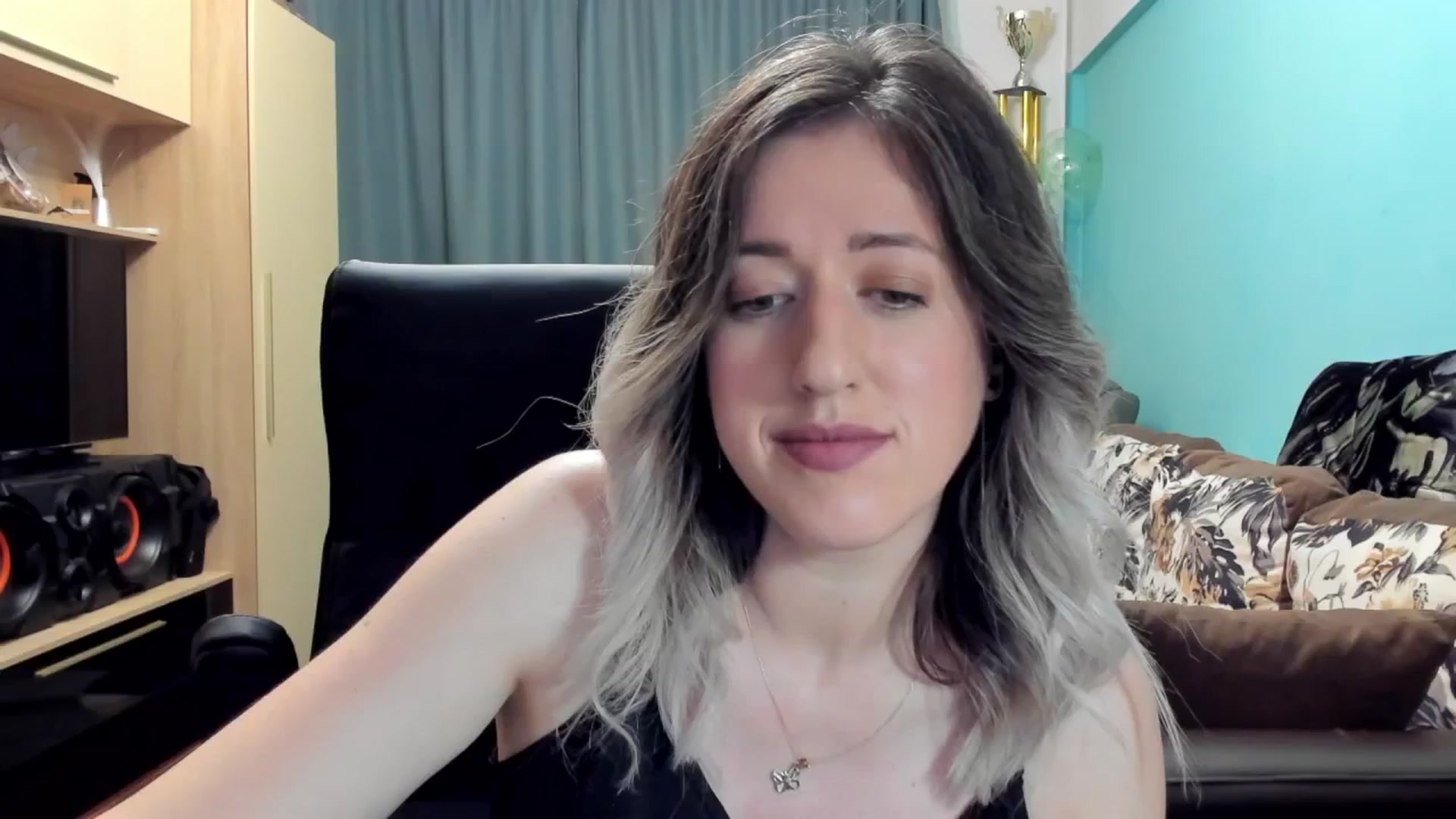 Gallery image thumbnail from SweetDelia_'s myfreecams stream on, 10/21/2024, 24:03 image 14 of 20