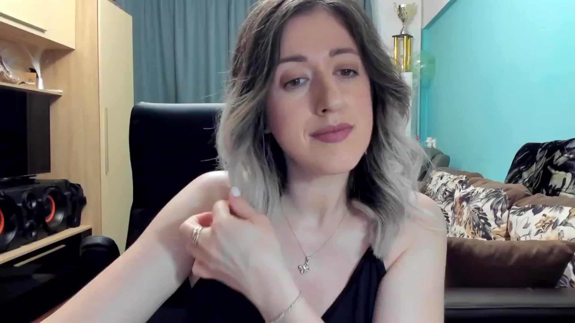 Gallery image thumbnail from SweetDelia_'s myfreecams stream on, 10/21/2024, 24:03 image 9 of 20
