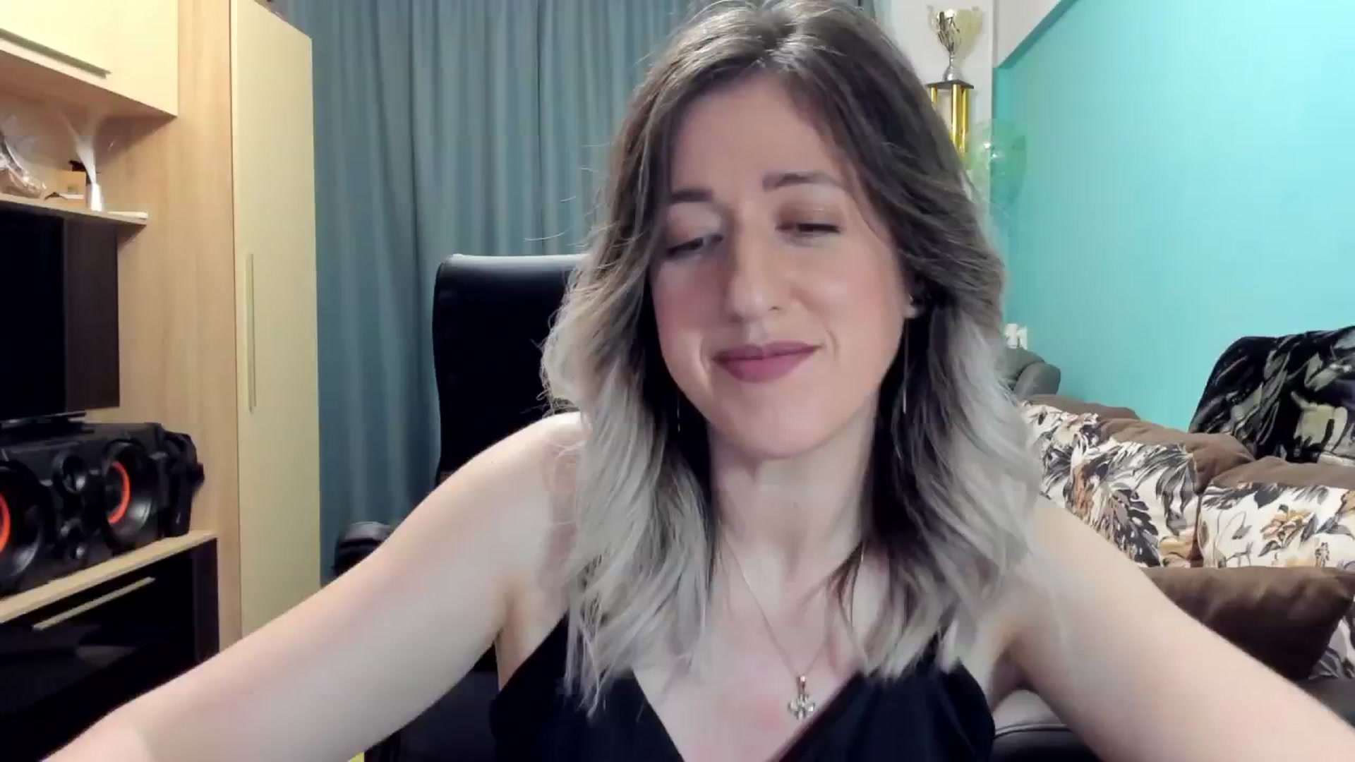 Gallery image thumbnail from SweetDelia_'s myfreecams stream on, 10/21/2024, 01:28 image 5 of 20