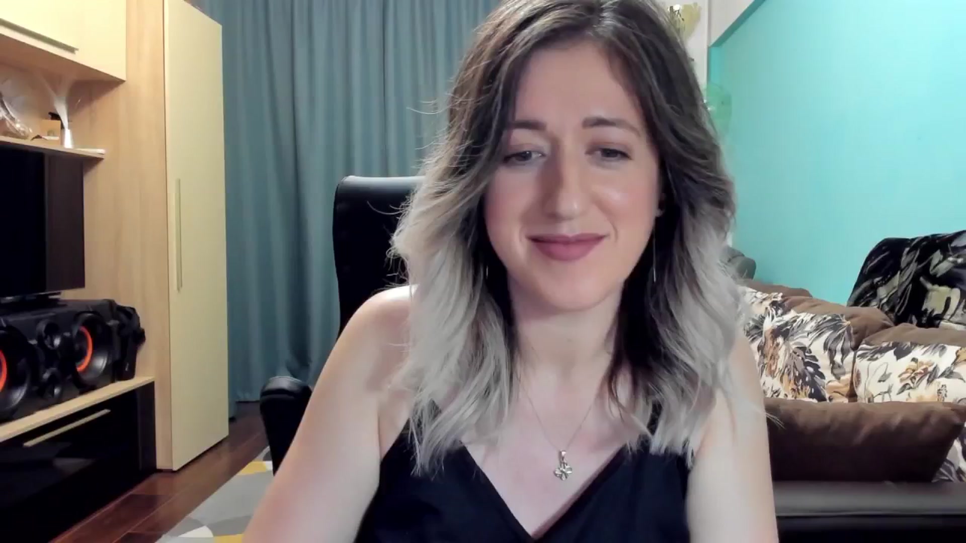 Gallery image thumbnail from SweetDelia_'s myfreecams stream on, 10/21/2024, 01:28 image 19 of 20
