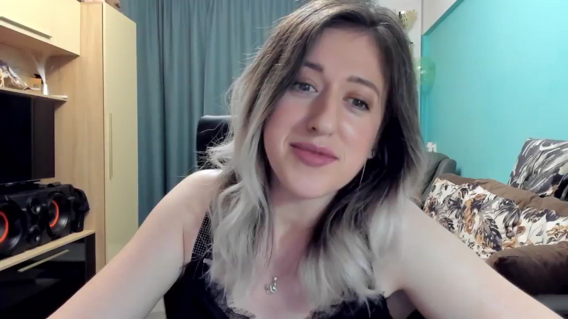 Gallery image thumbnail from SweetDelia_'s myfreecams stream on, 10/21/2024, 23:47 image 19 of 20