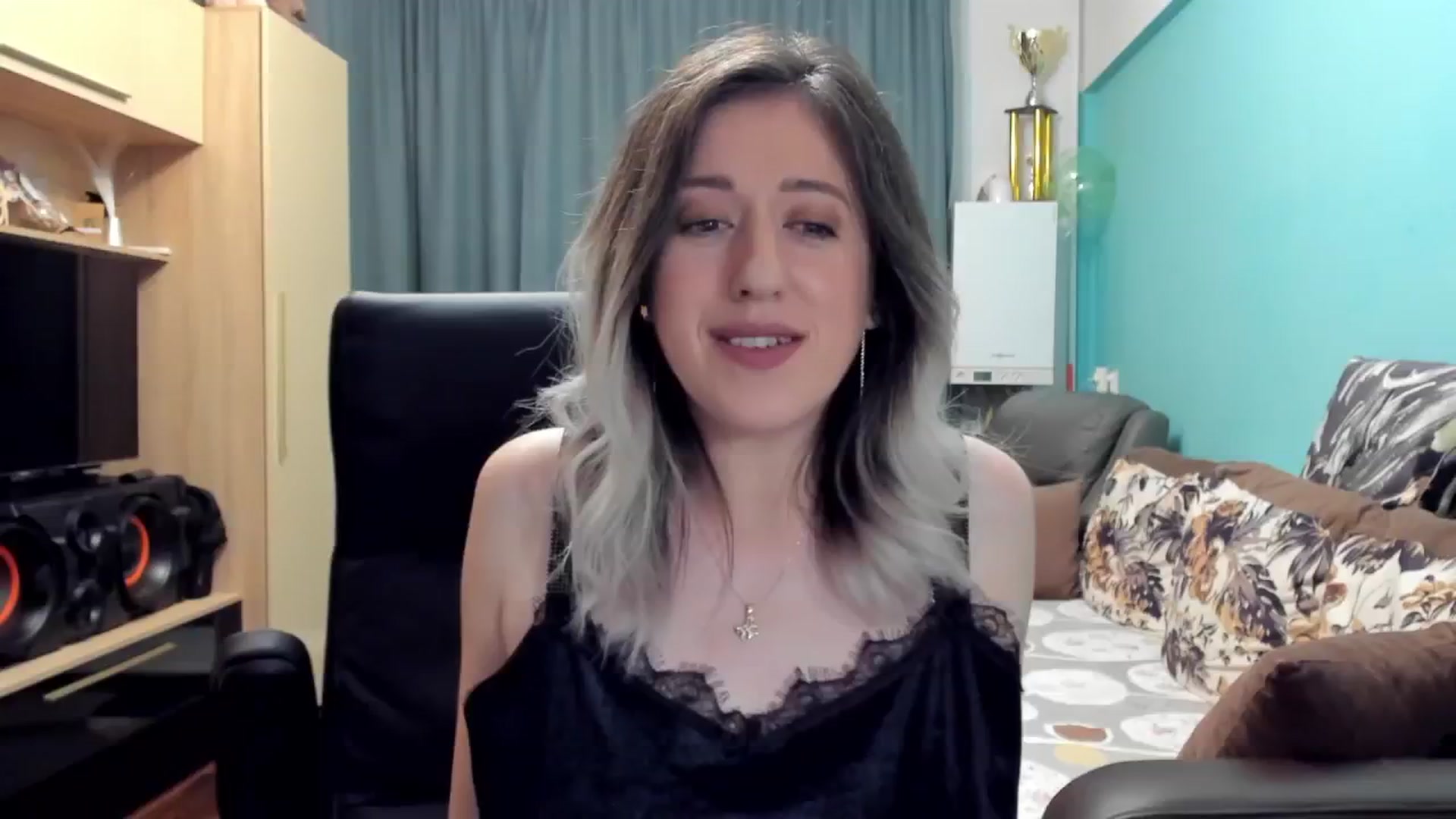 Gallery image thumbnail from SweetDelia_'s myfreecams stream on, 10/21/2024, 23:47 image 9 of 20