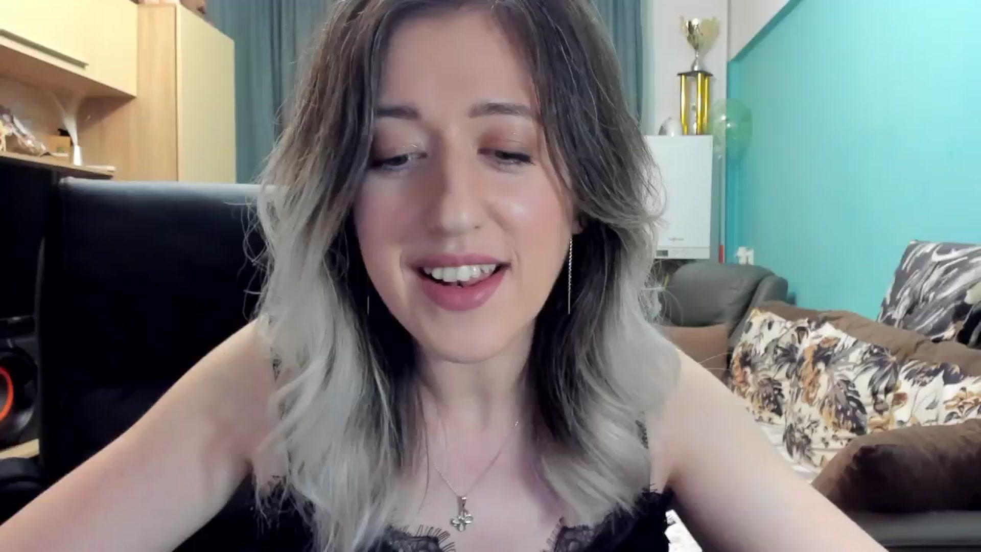 Gallery image thumbnail from SweetDelia_'s myfreecams stream on, 10/22/2024, 24:43 image 5 of 20
