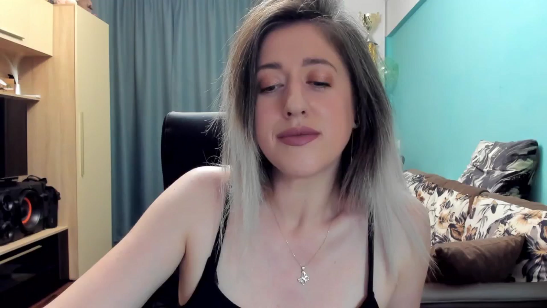Gallery image thumbnail from SweetDelia_'s myfreecams stream on, 10/27/2024, 23:54 image 13 of 20