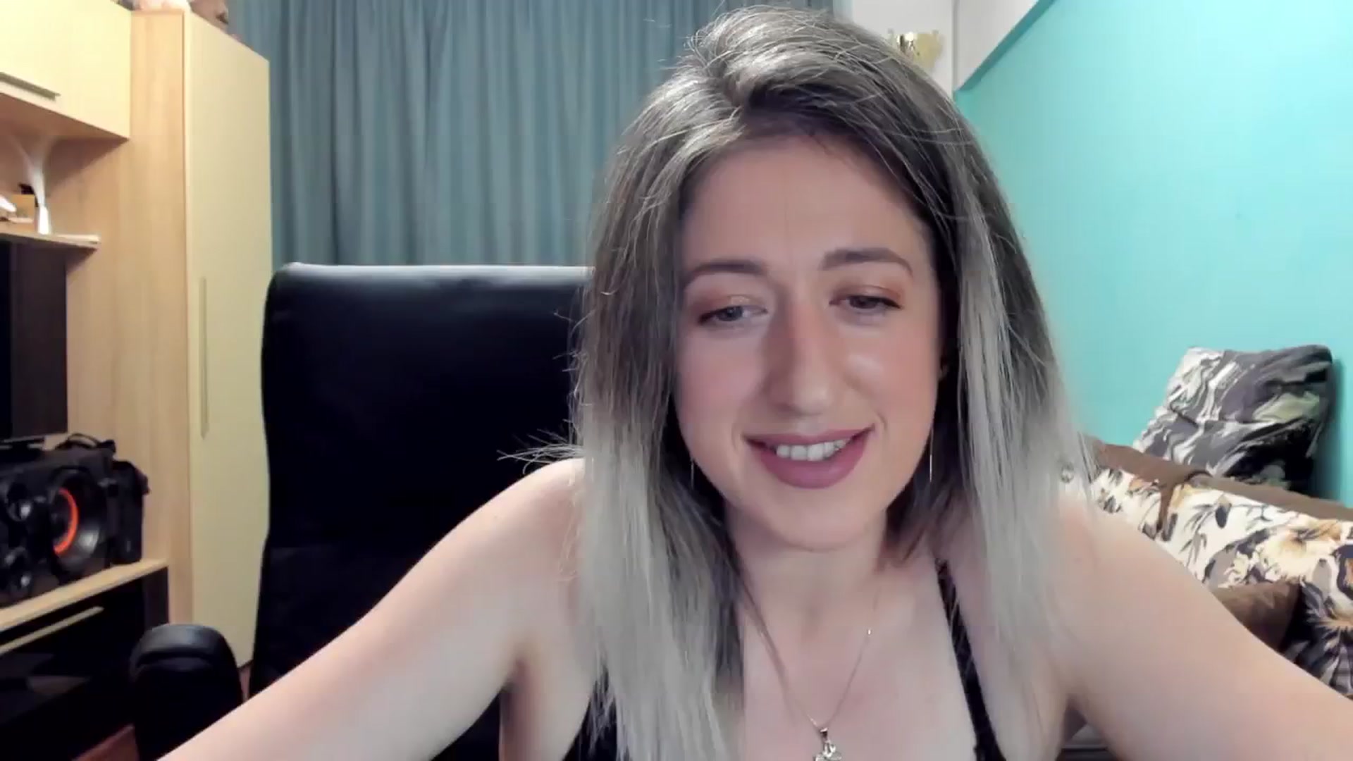 Gallery image thumbnail from SweetDelia_'s myfreecams stream on, 10/27/2024, 23:54 image 3 of 20