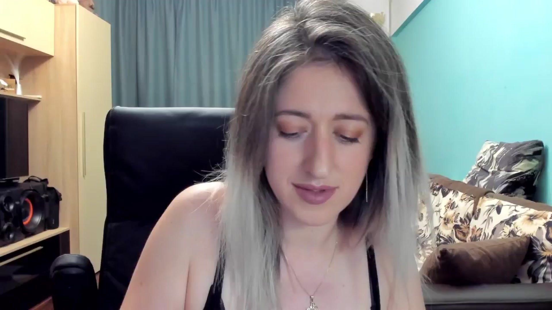 Gallery image thumbnail from SweetDelia_'s myfreecams stream on, 10/27/2024, 23:54 image 4 of 20