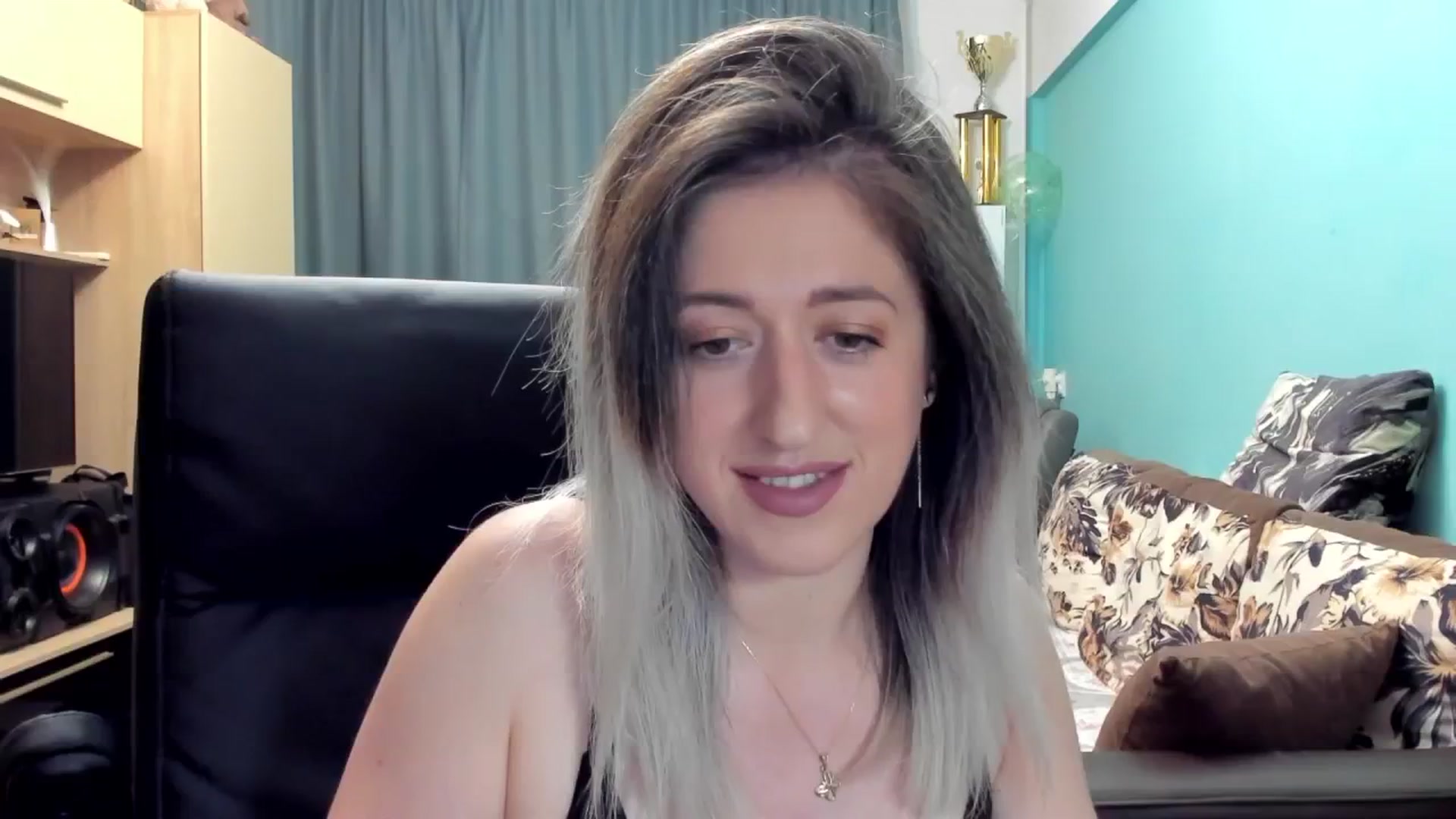 Gallery image thumbnail from SweetDelia_'s myfreecams stream on, 10/27/2024, 23:54 image 11 of 20