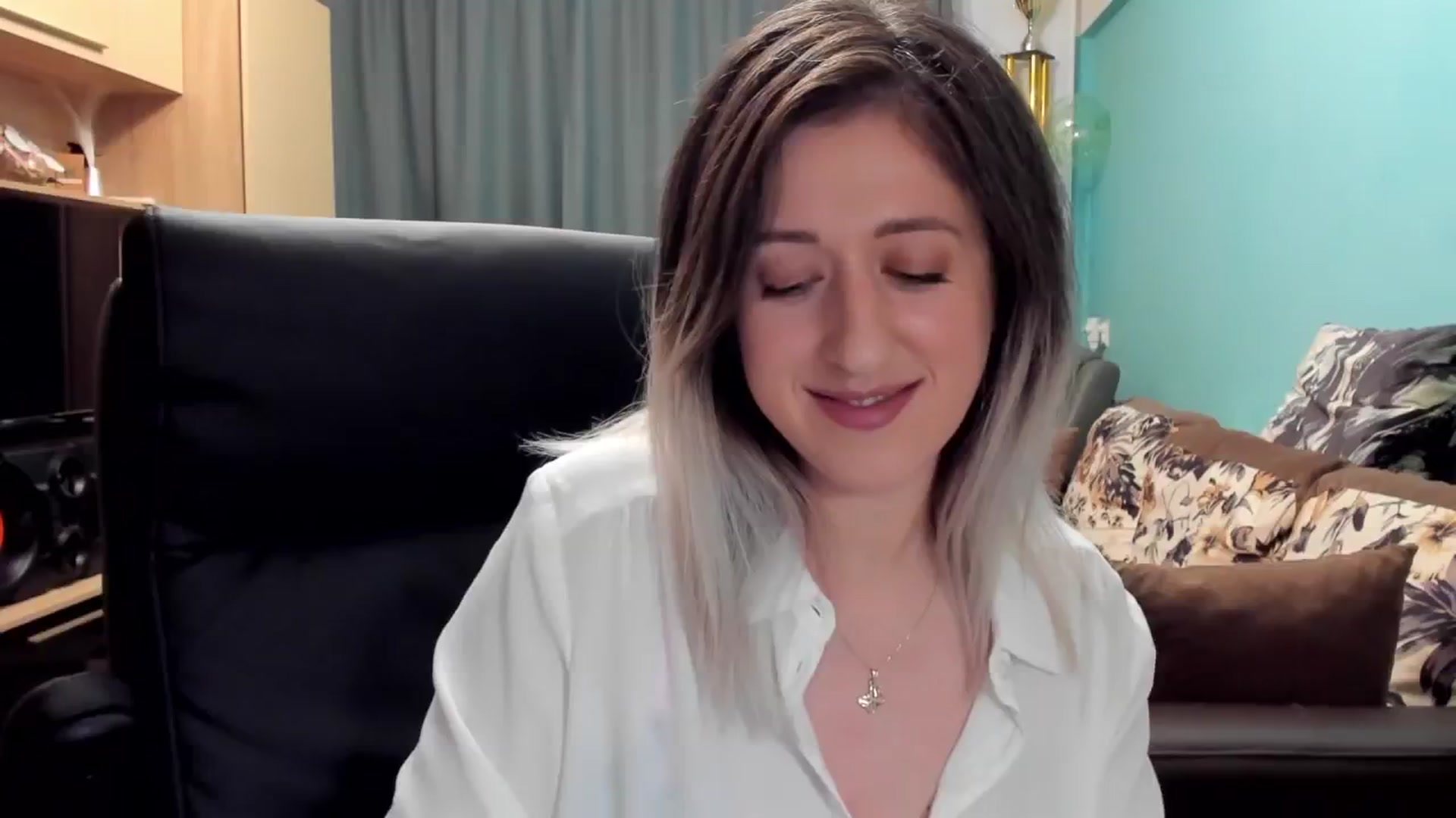 Gallery image thumbnail from SweetDelia_'s myfreecams stream on, 10/30/2024, 02:06 image 1 of 20