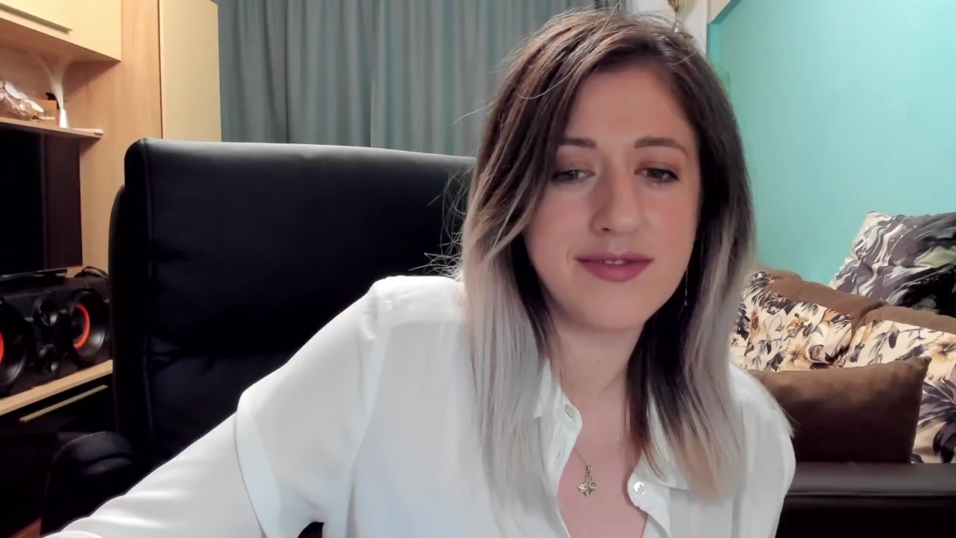Gallery image thumbnail from SweetDelia_'s myfreecams stream on, 10/30/2024, 02:06 image 6 of 20