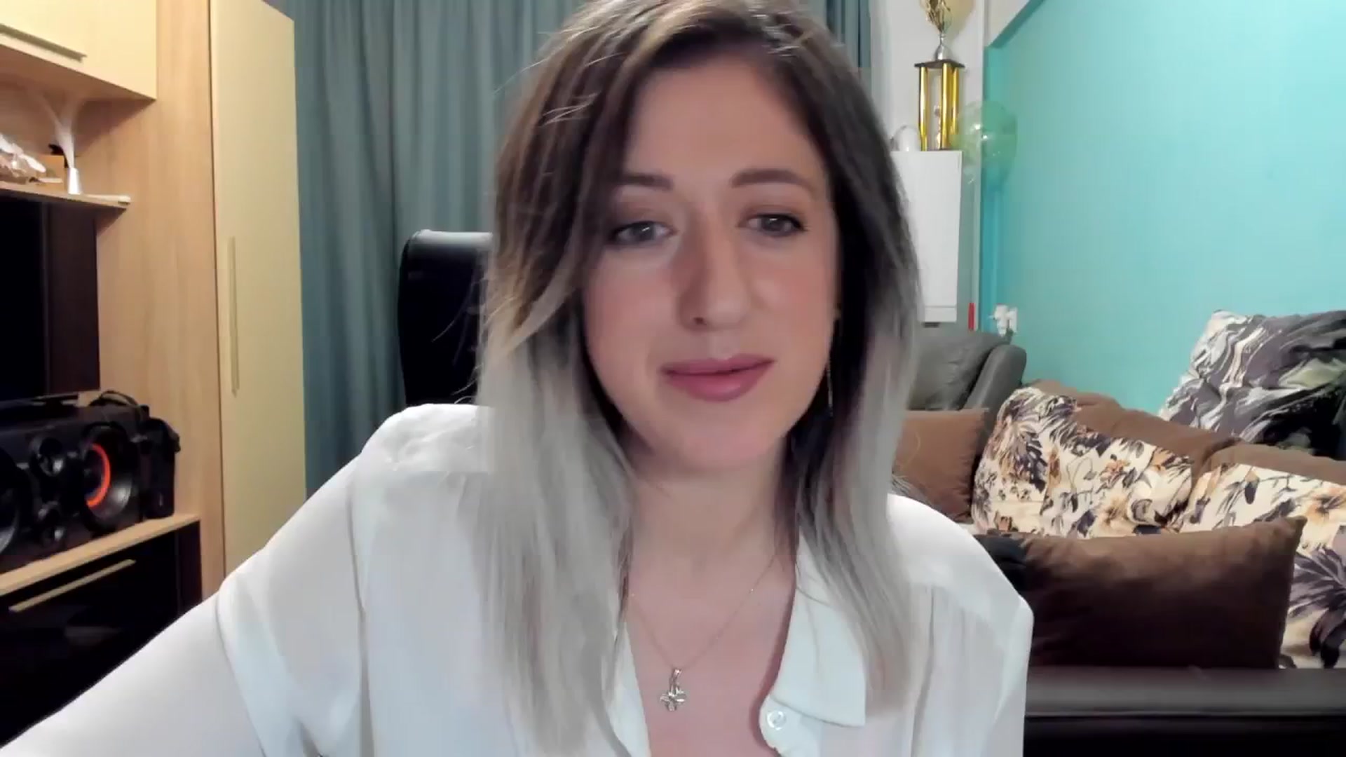 Gallery image thumbnail from SweetDelia_'s myfreecams stream on, 10/30/2024, 03:23 image 6 of 20
