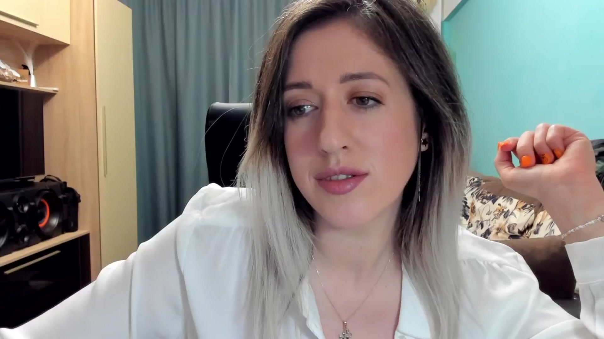 Gallery image thumbnail from SweetDelia_'s myfreecams stream on, 10/30/2024, 03:23 image 1 of 20