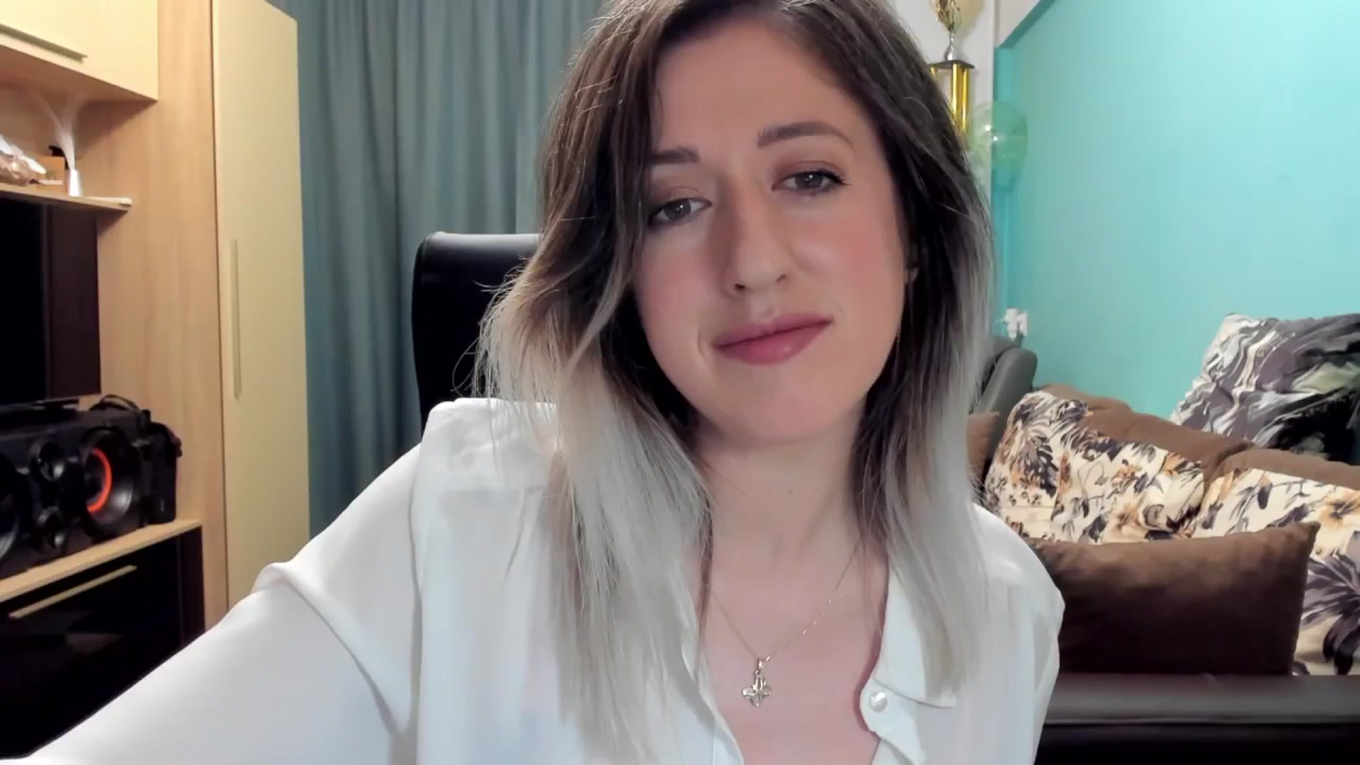 Gallery image thumbnail from SweetDelia_'s myfreecams stream on, 10/30/2024, 03:23 image 7 of 20
