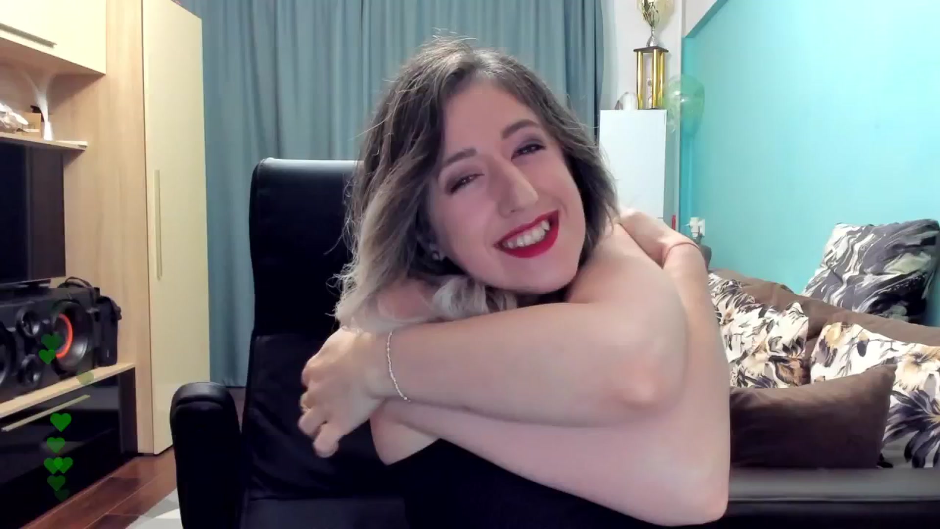 Gallery image thumbnail from SweetDelia_'s myfreecams stream on, 10/31/2024, 24:04 image 12 of 20