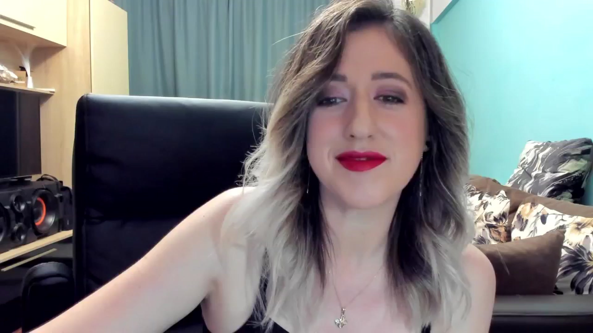 Gallery image thumbnail from SweetDelia_'s myfreecams stream on, 10/31/2024, 24:04 image 8 of 20