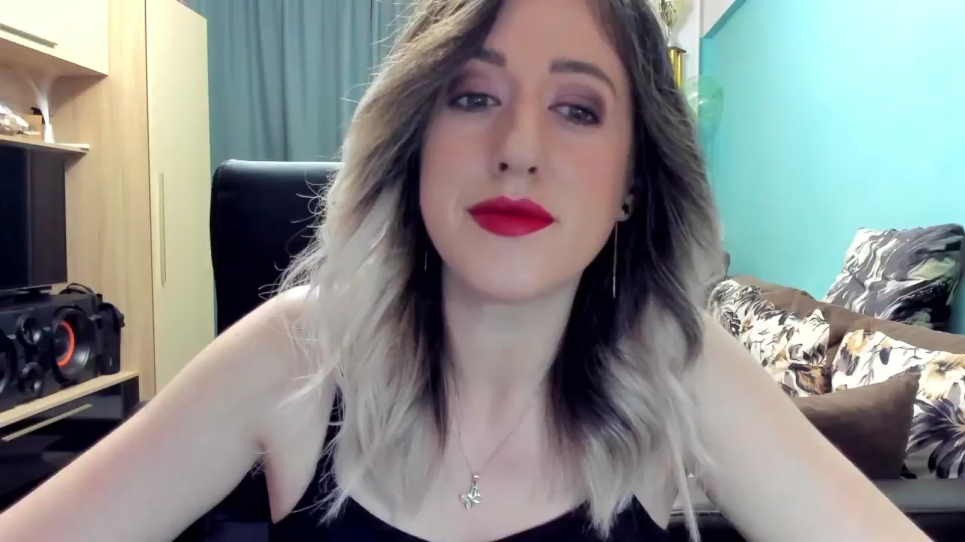 Gallery image thumbnail from SweetDelia_'s myfreecams stream on, 10/31/2024, 24:04 image 1 of 20
