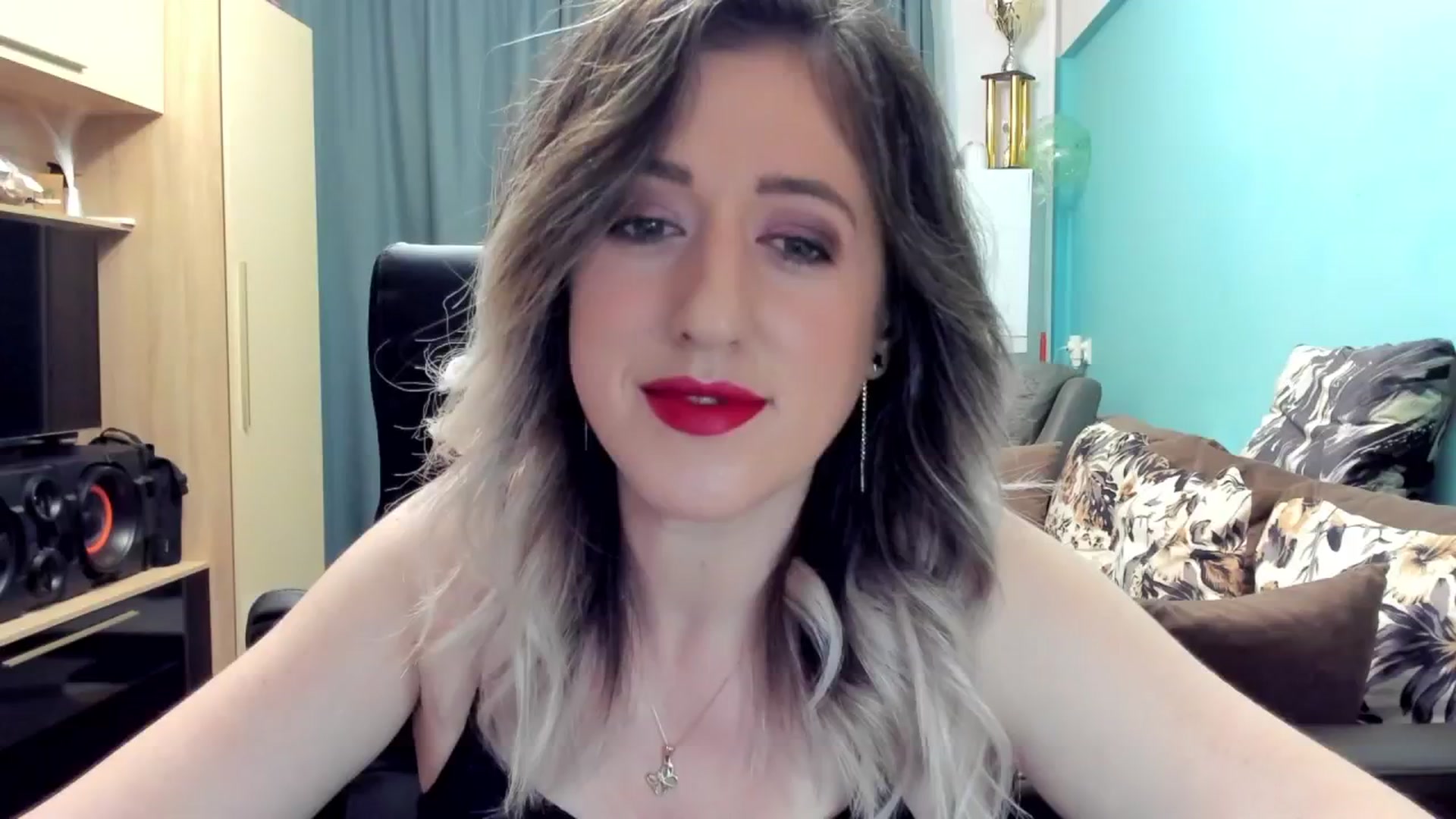 Gallery image thumbnail from SweetDelia_'s myfreecams stream on, 10/31/2024, 24:04 image 4 of 20