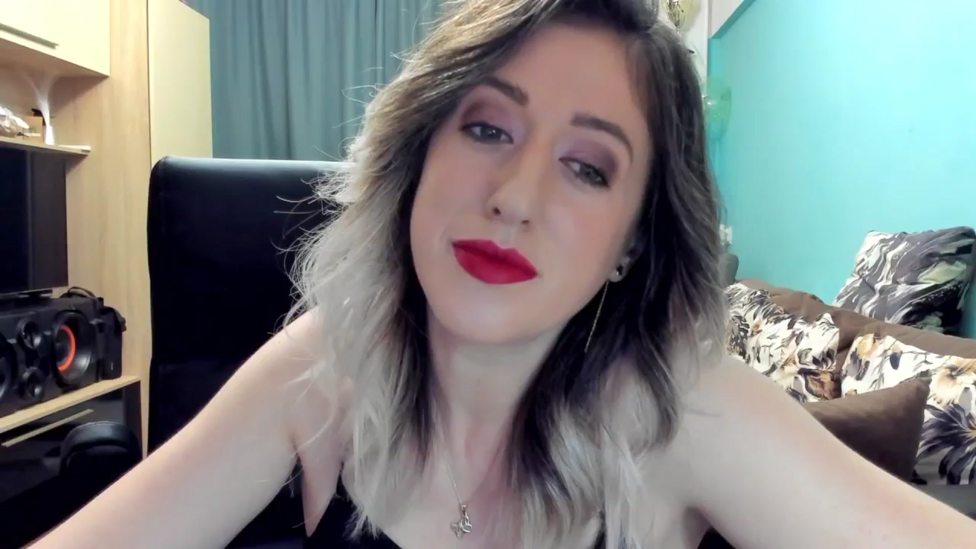 Gallery image thumbnail from SweetDelia_'s myfreecams stream on, 10/31/2024, 24:04 image 2 of 20