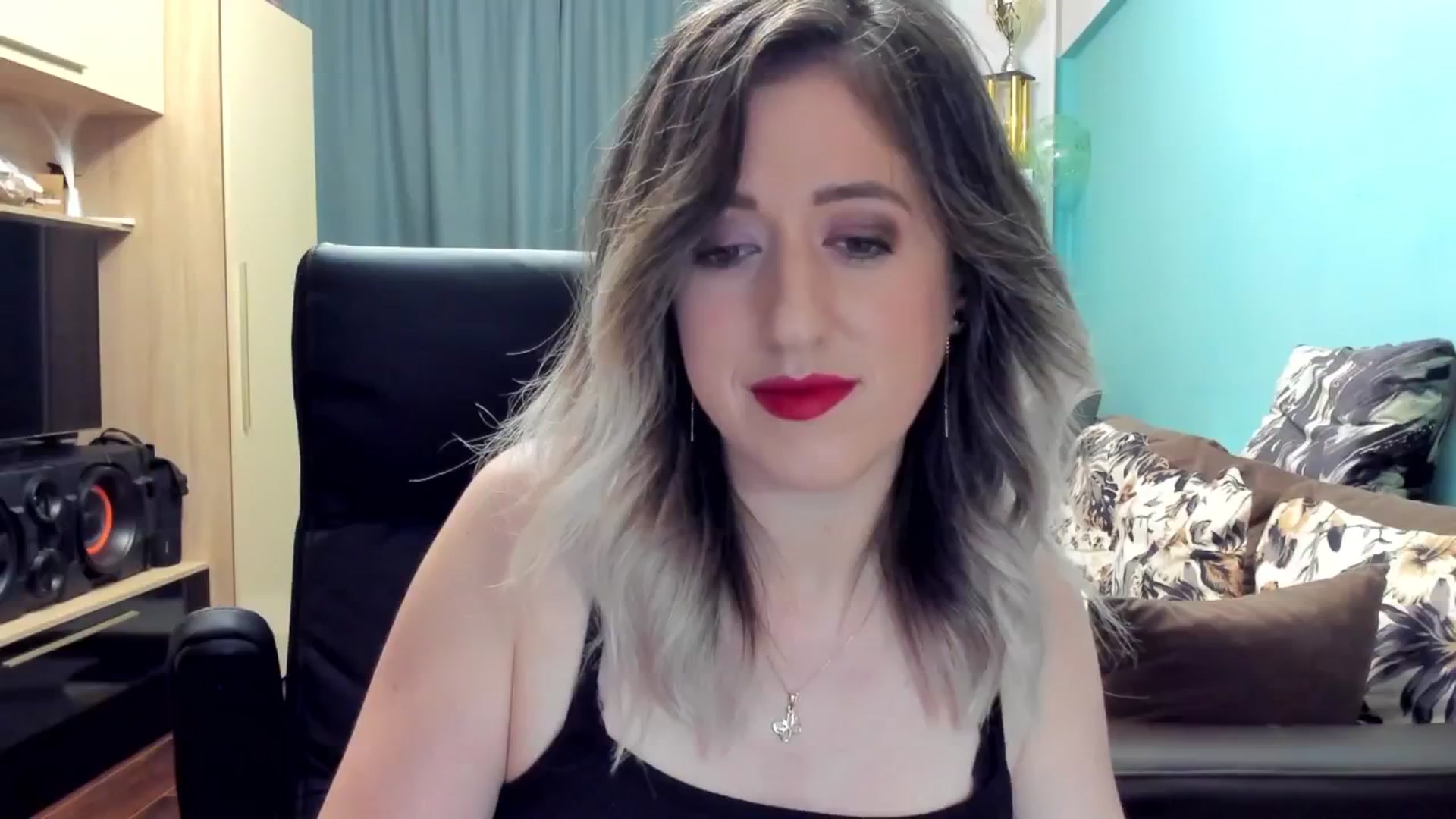 Gallery image thumbnail from SweetDelia_'s myfreecams stream on, 10/31/2024, 24:04 image 18 of 20