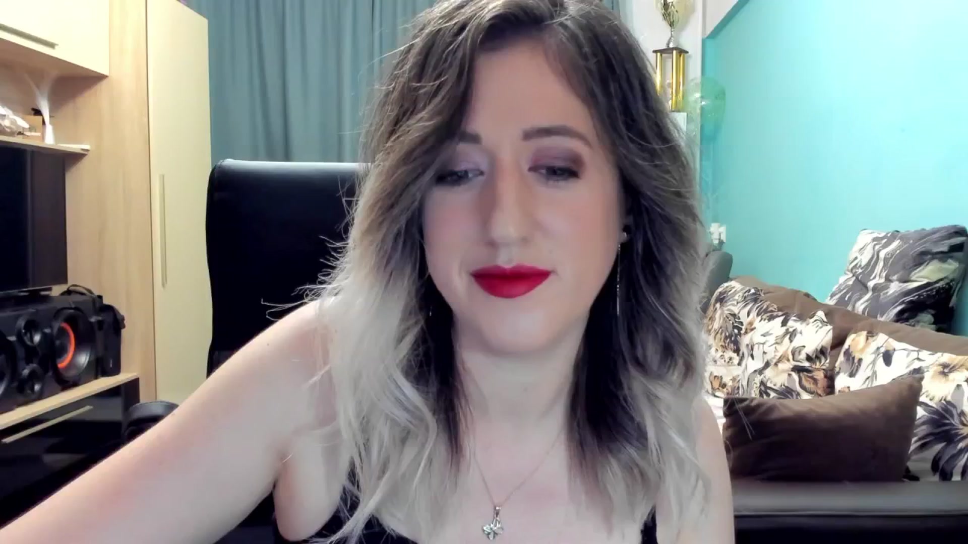 Gallery image thumbnail from SweetDelia_'s myfreecams stream on, 10/31/2024, 24:04 image 6 of 20